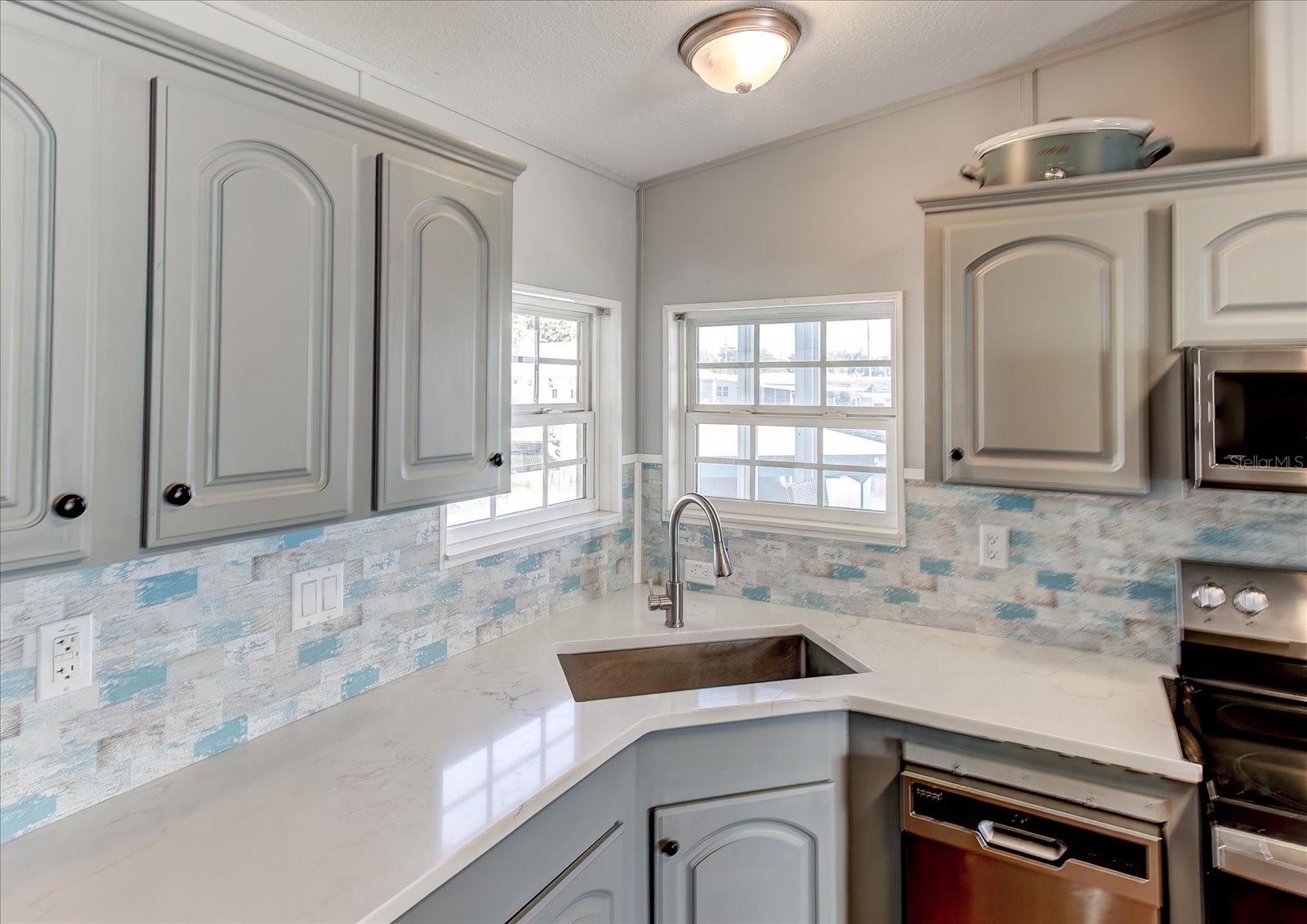 1440 S SHORE DRIVE, Tavares, FL 32778