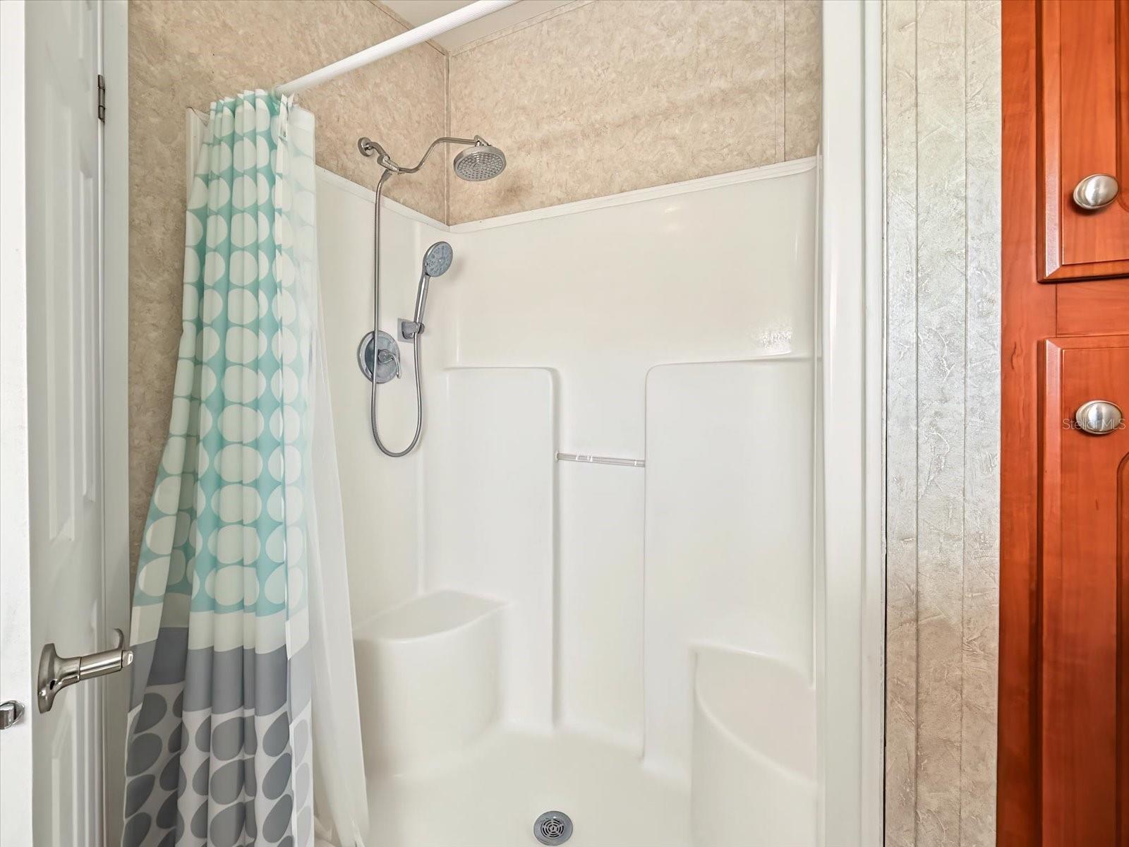 1440 S SHORE DRIVE, Tavares, FL 32778