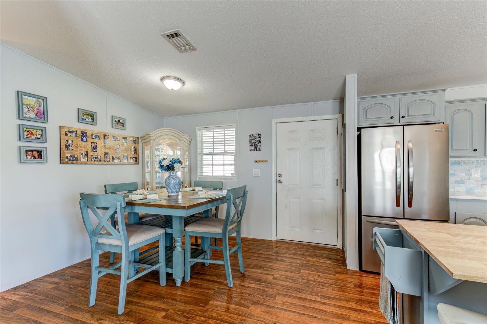 1440 S SHORE DRIVE, Tavares, FL 32778 1440 S SHORE DRIVE, Tavares, FL 32778