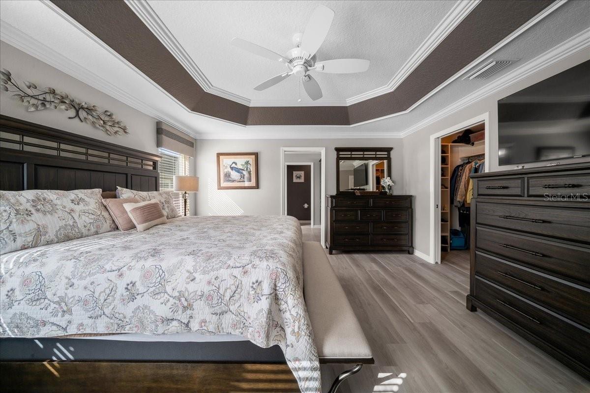 Tray Ceiling with Crown Molding
