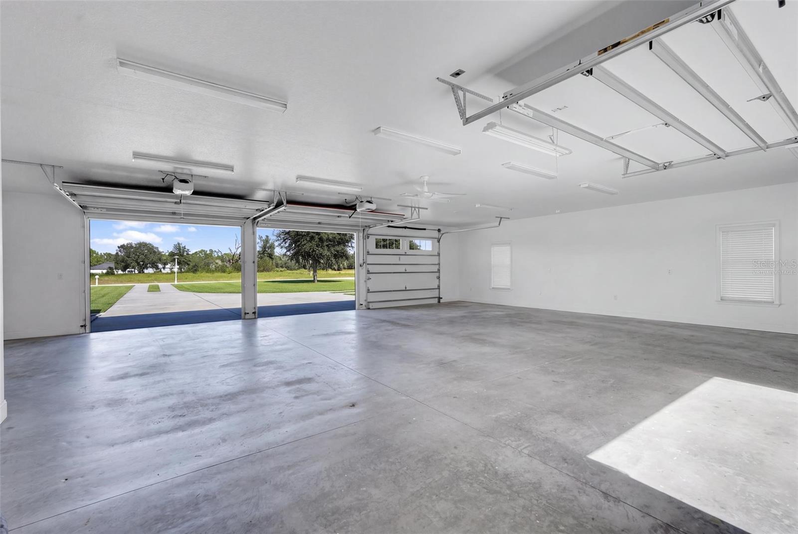 Garage - VIRTUALLY STAGED