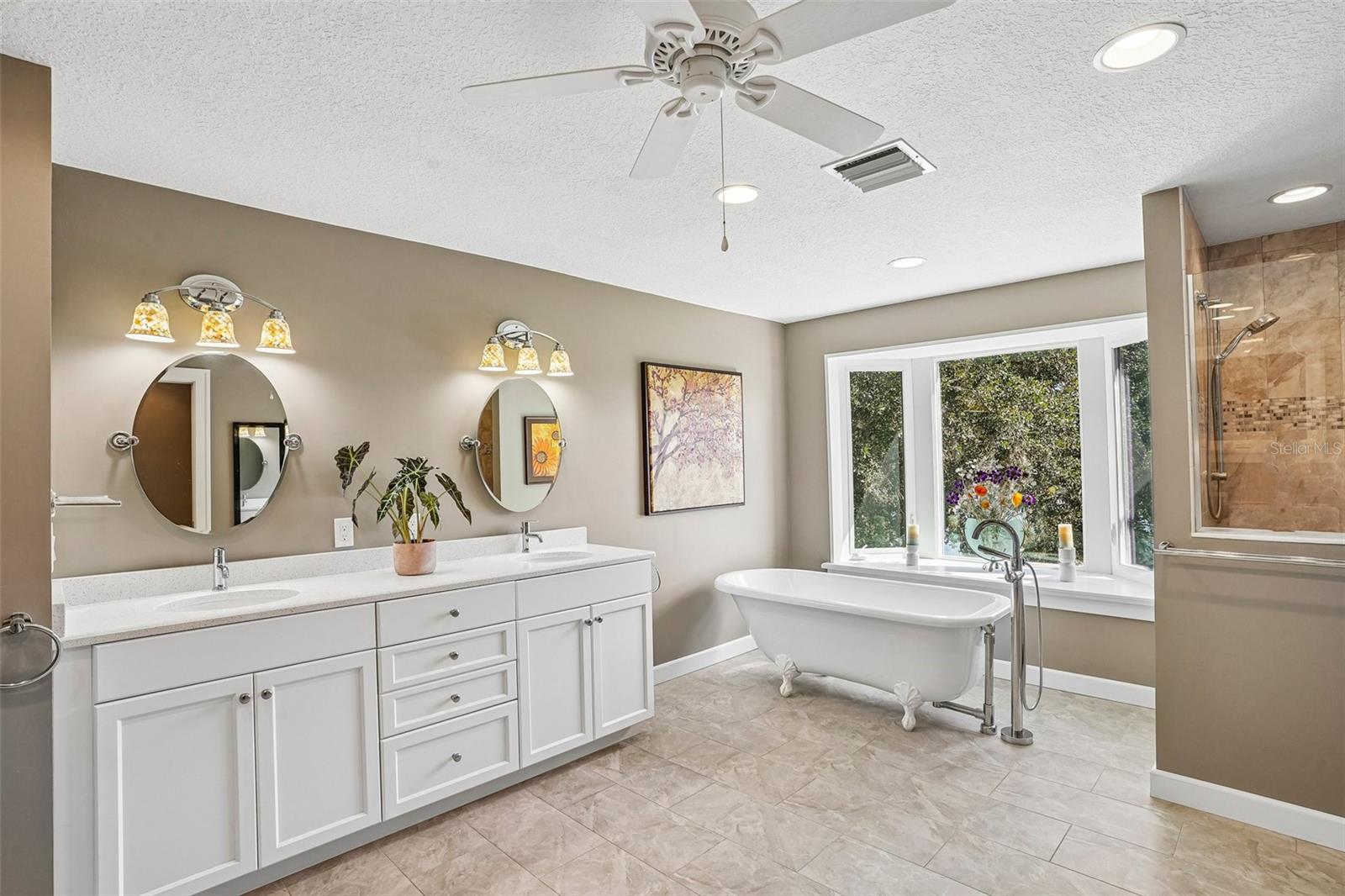 1501 FAHNSTOCK STREET, Eustis, FL 32726