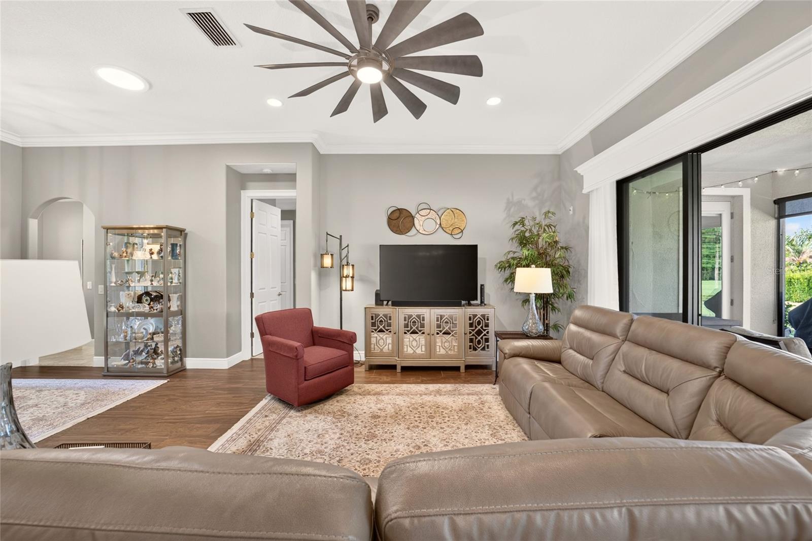 5419 MEADOW HILL LOOP, Lady Lake, FL 32159