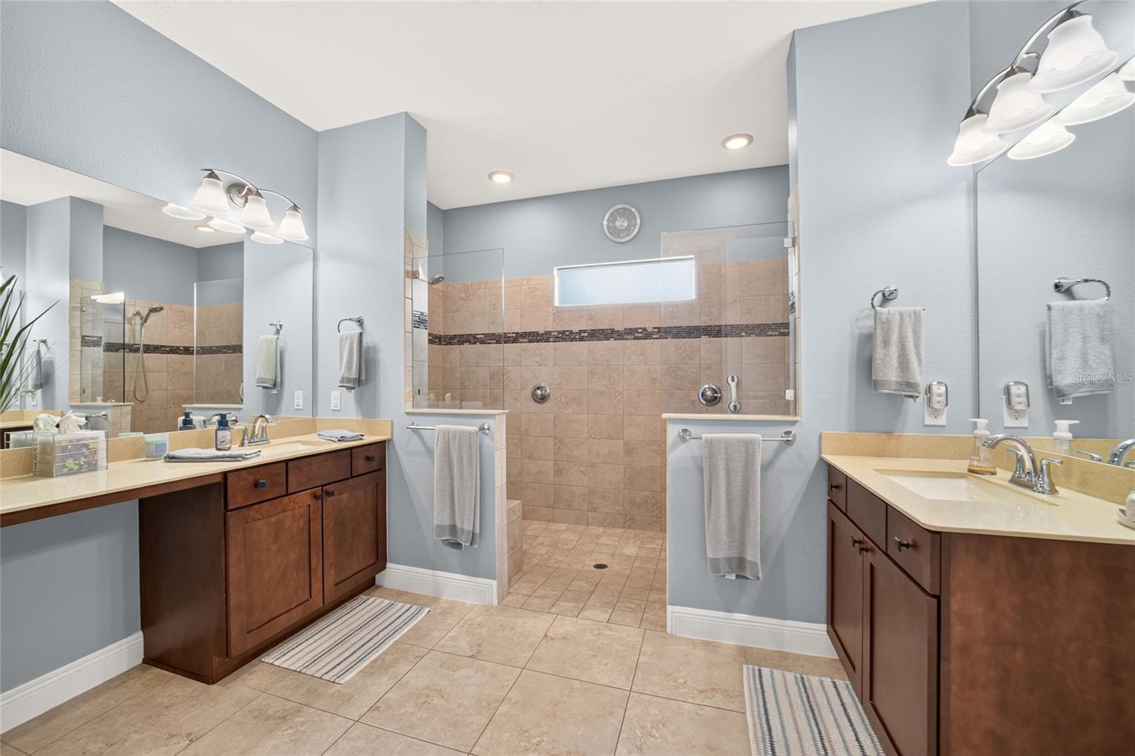 5419 MEADOW HILL LOOP, Lady Lake, FL 32159