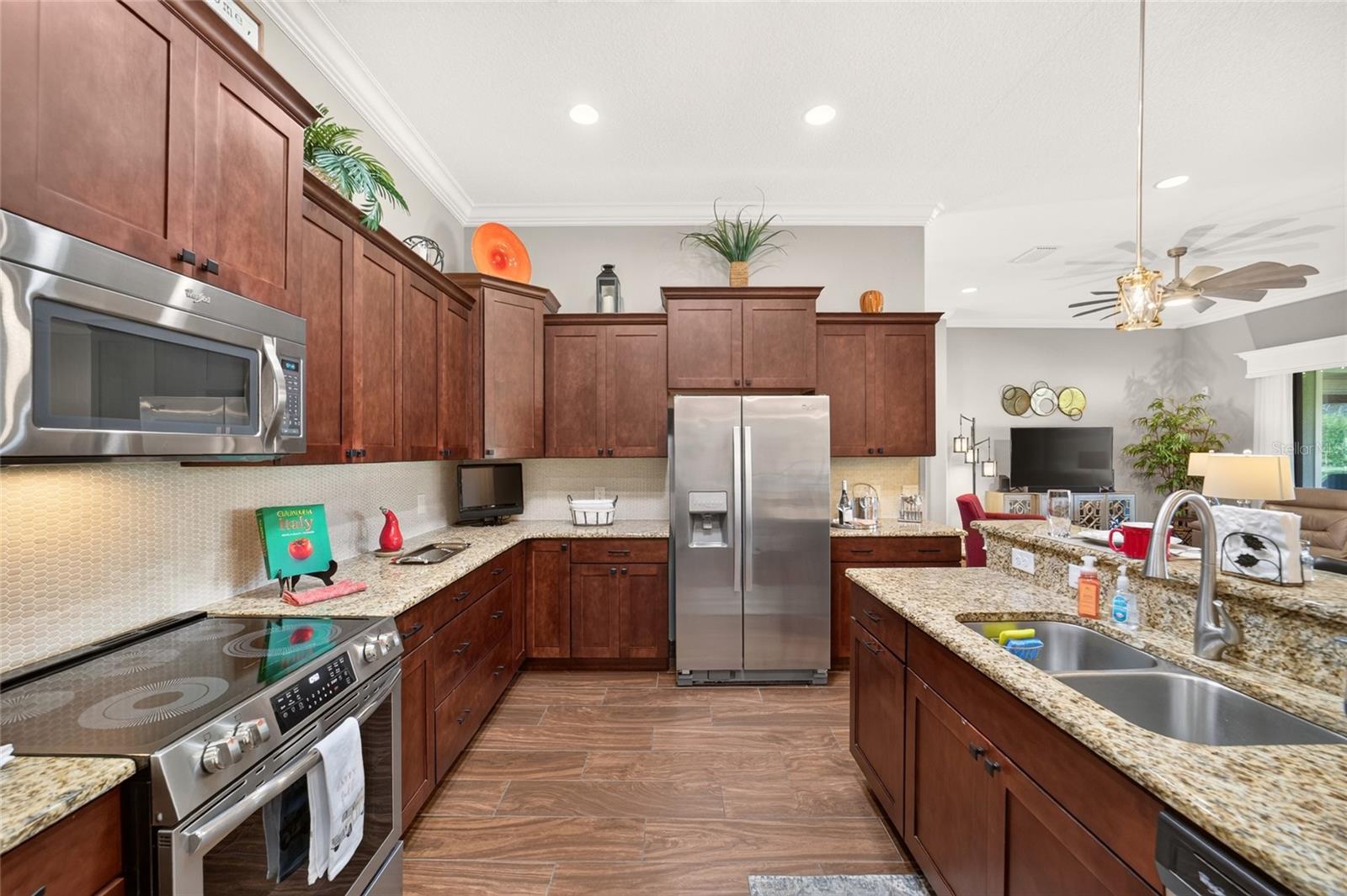 5419 MEADOW HILL LOOP, Lady Lake, FL 32159