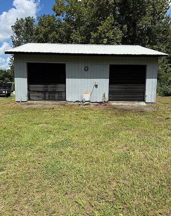 Detached 2 bay garage