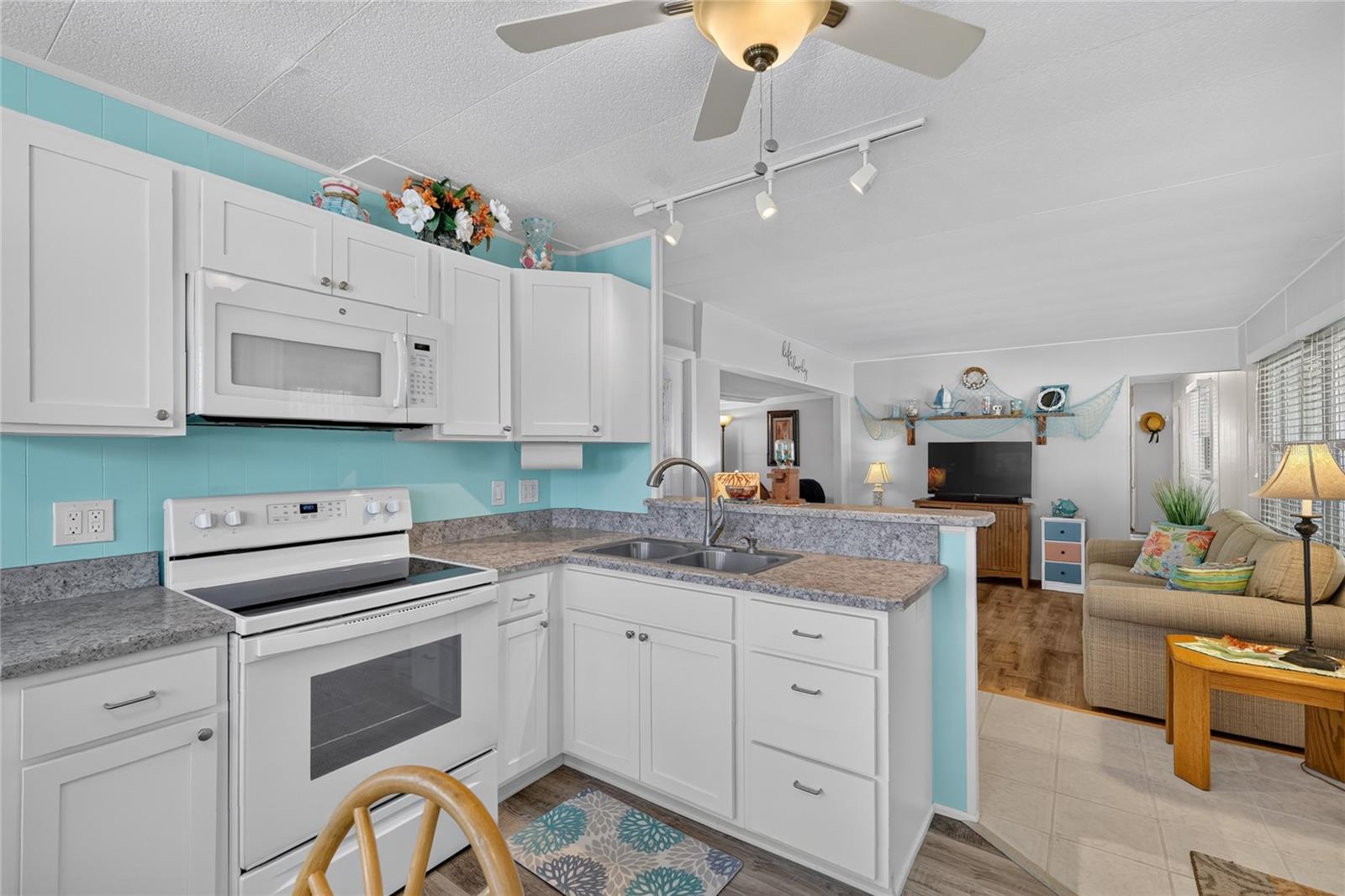 Kitchen/Living room