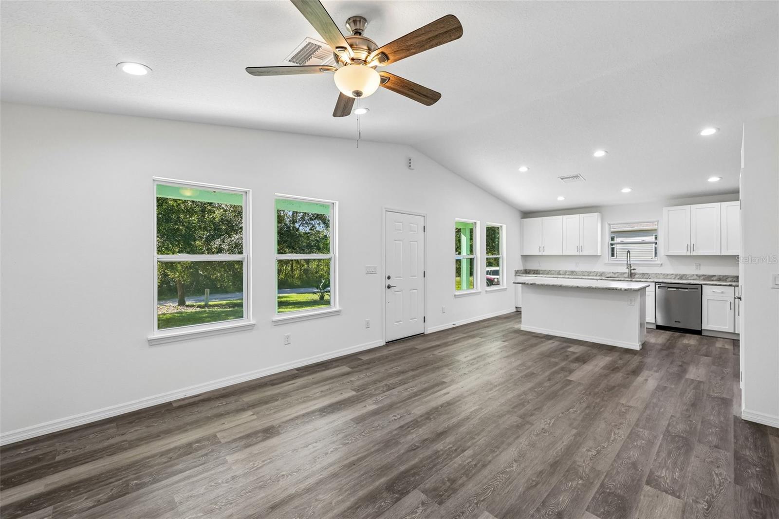40091 OAKRIDGE DRIVE, Lady Lake, FL 32159
