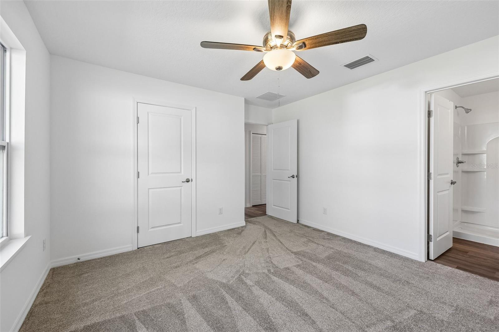 40091 OAKRIDGE DRIVE, Lady Lake, FL 32159
