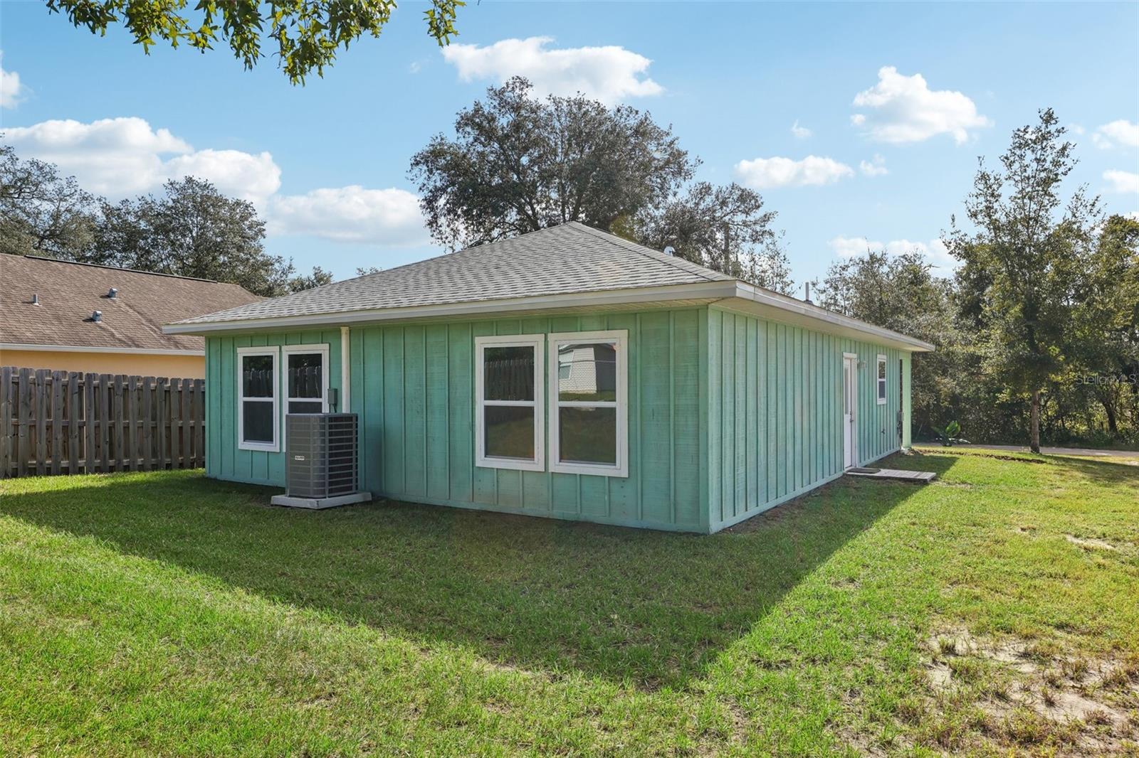 40091 OAKRIDGE DRIVE, Lady Lake, FL 32159
