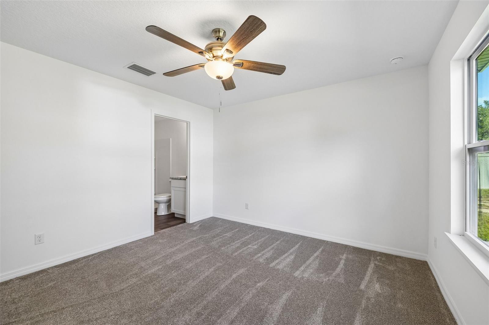 40091 OAKRIDGE DRIVE, Lady Lake, FL 32159