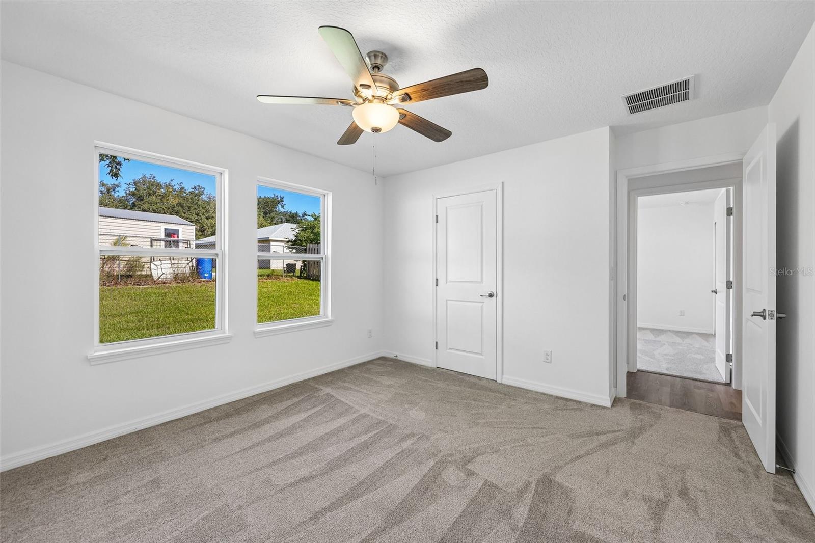 40091 OAKRIDGE DRIVE, Lady Lake, FL 32159
