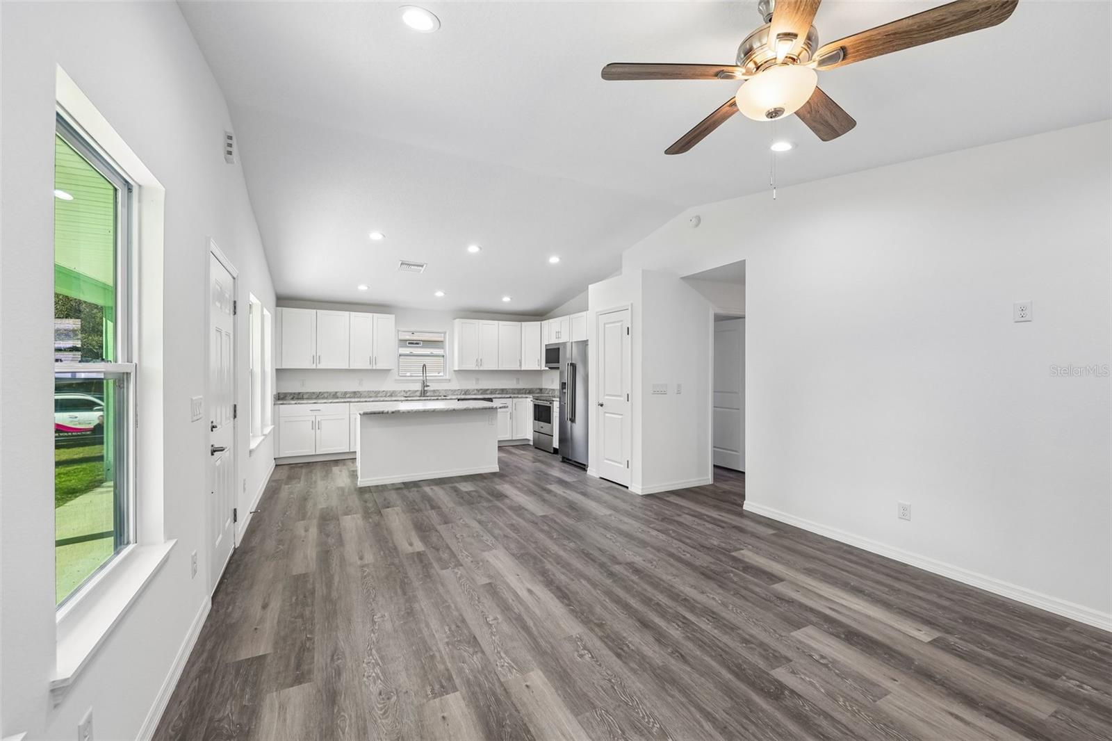 40091 OAKRIDGE DRIVE, Lady Lake, FL 32159
