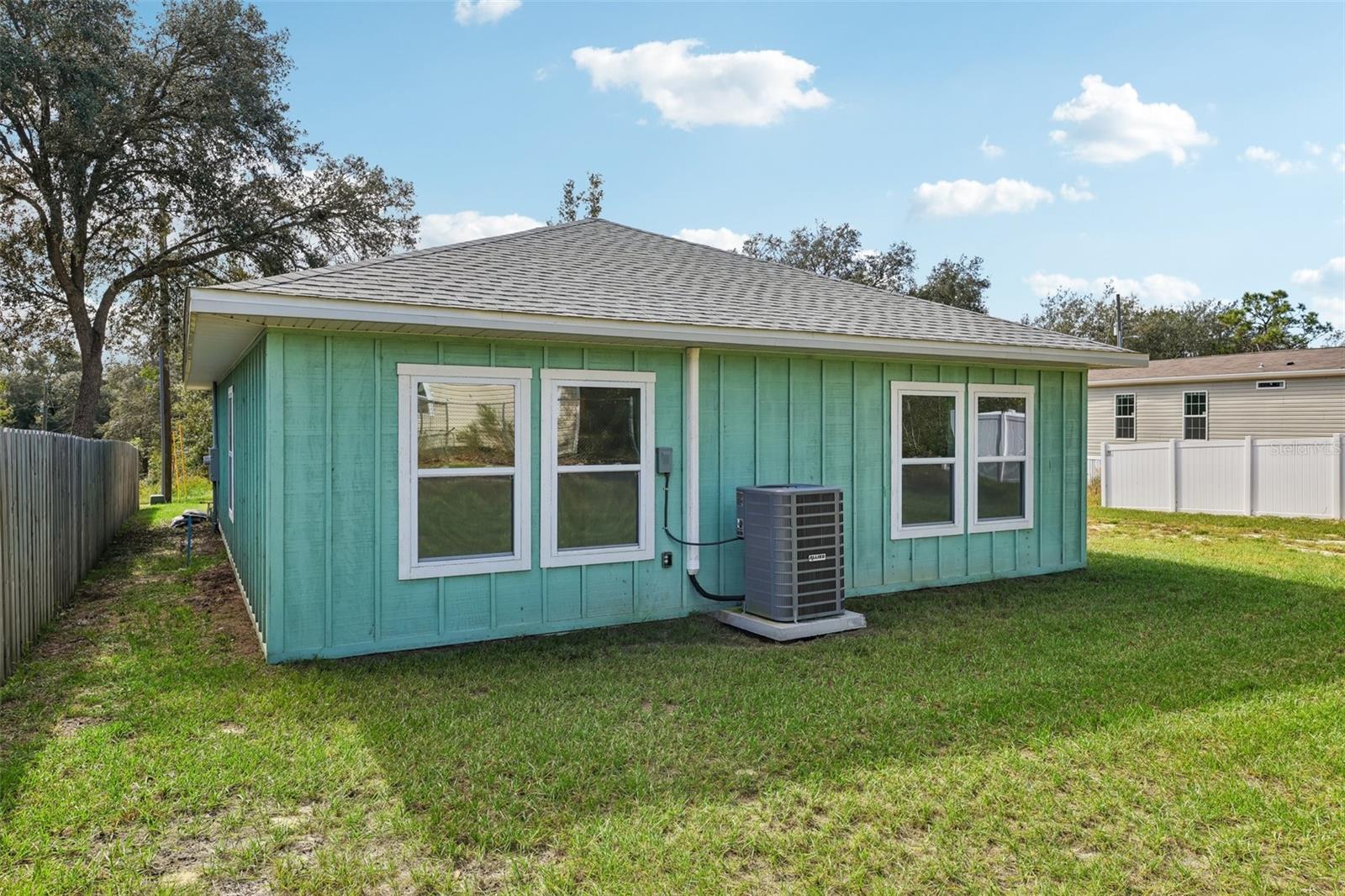 40091 OAKRIDGE DRIVE, Lady Lake, FL 32159