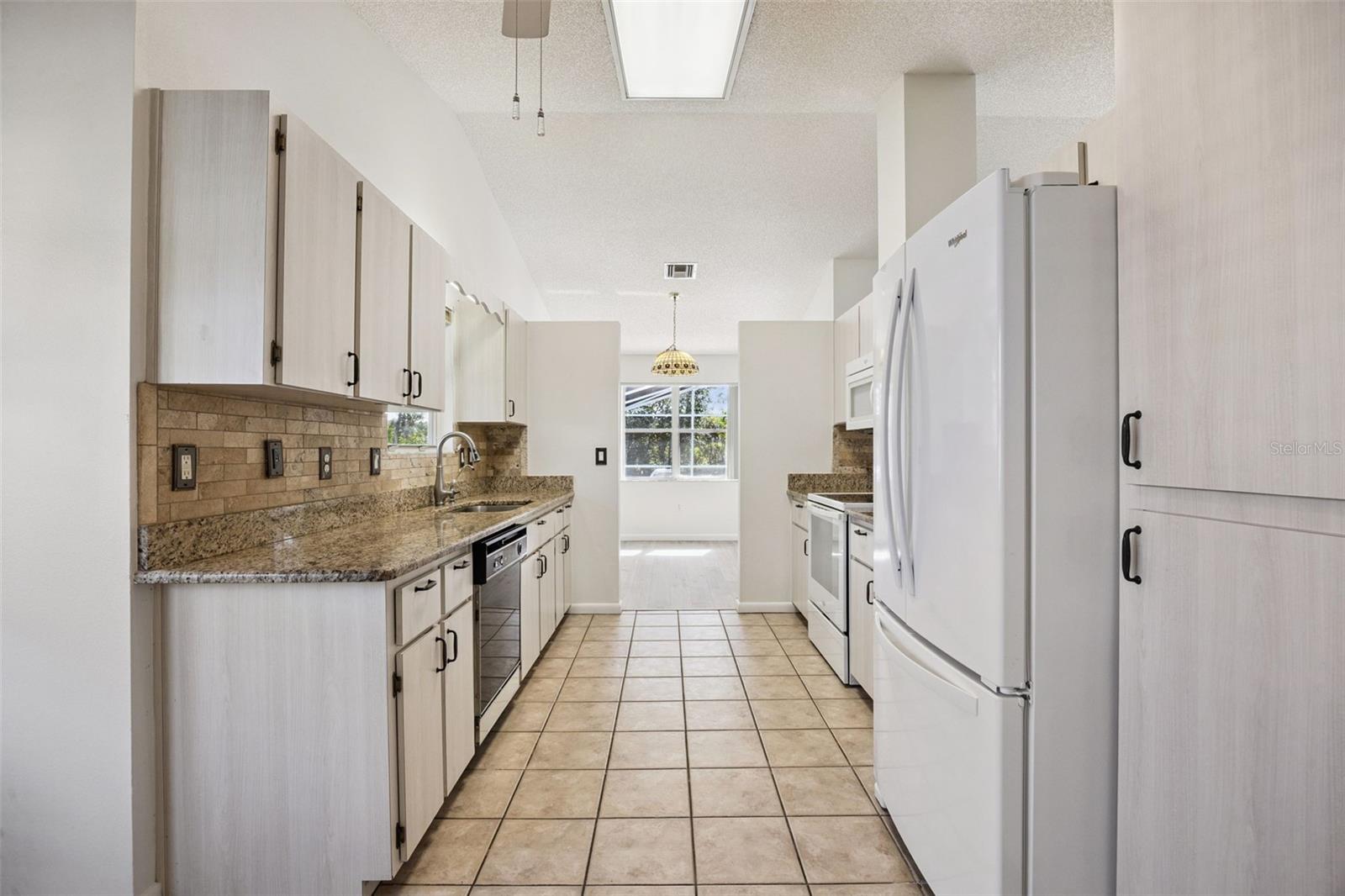 26233 NEWCOMBE CIRCLE, Leesburg, FL 34748