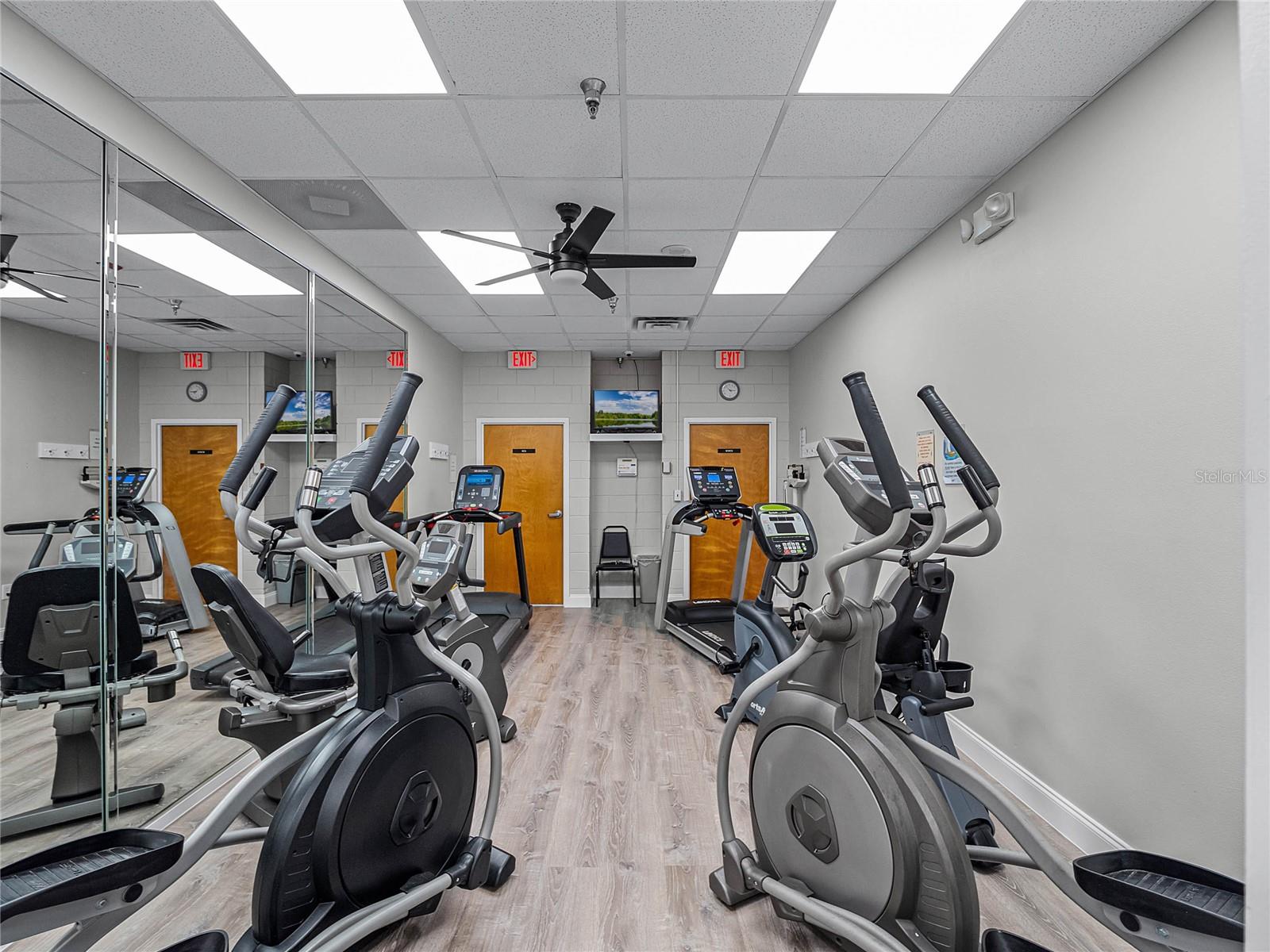 26233 NEWCOMBE CIRCLE, Leesburg, FL 34748