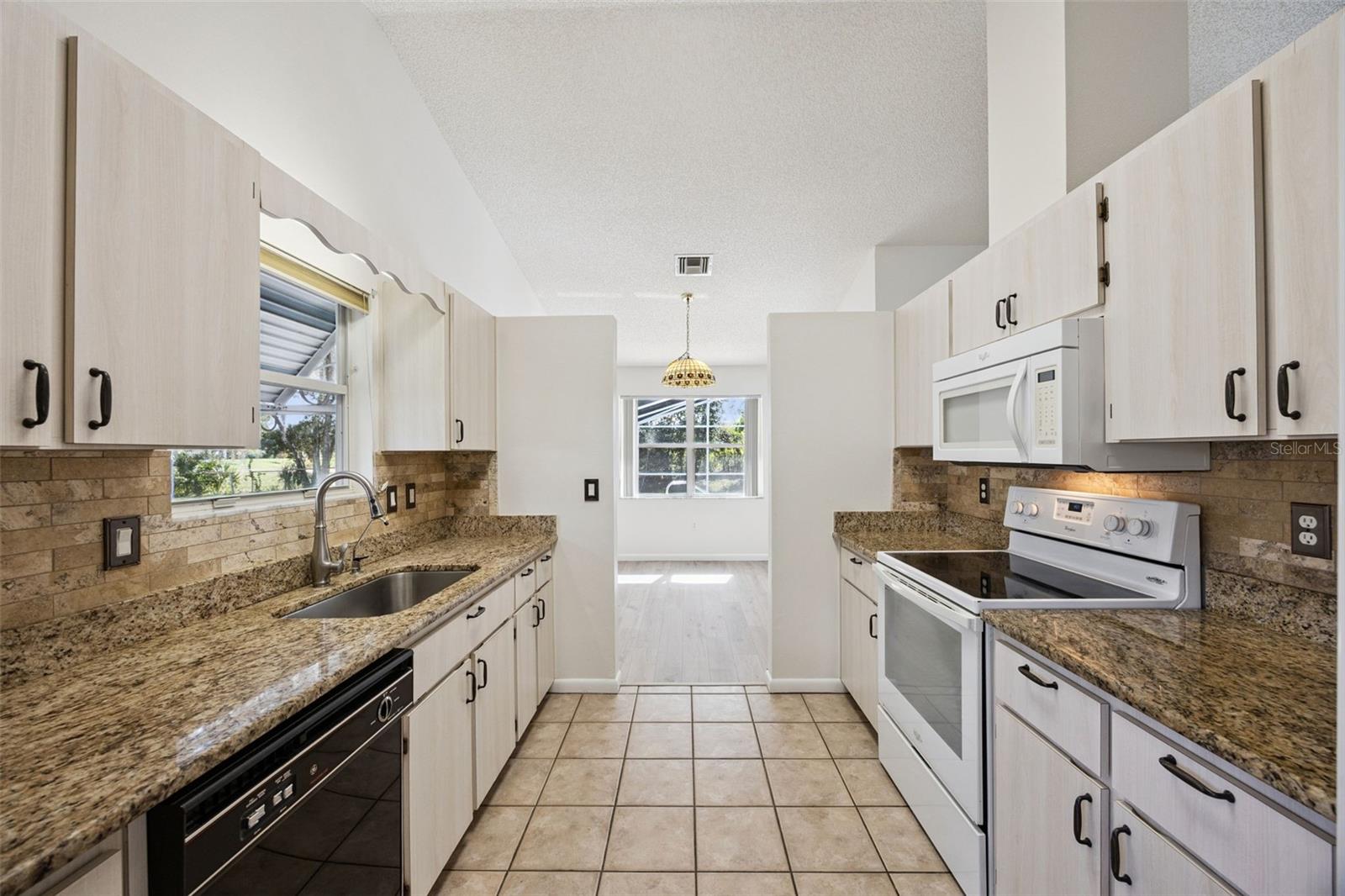26233 NEWCOMBE CIRCLE, Leesburg, FL 34748