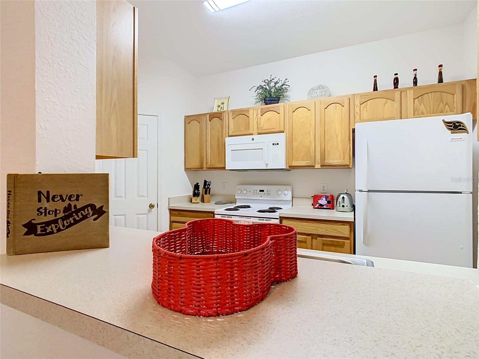2788 ALMATON LOOP, #102, Kissimmee, FL 34747