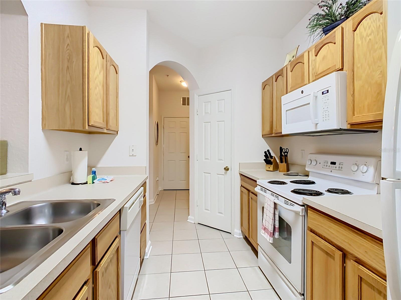 2788 ALMATON LOOP, #102, Kissimmee, FL 34747