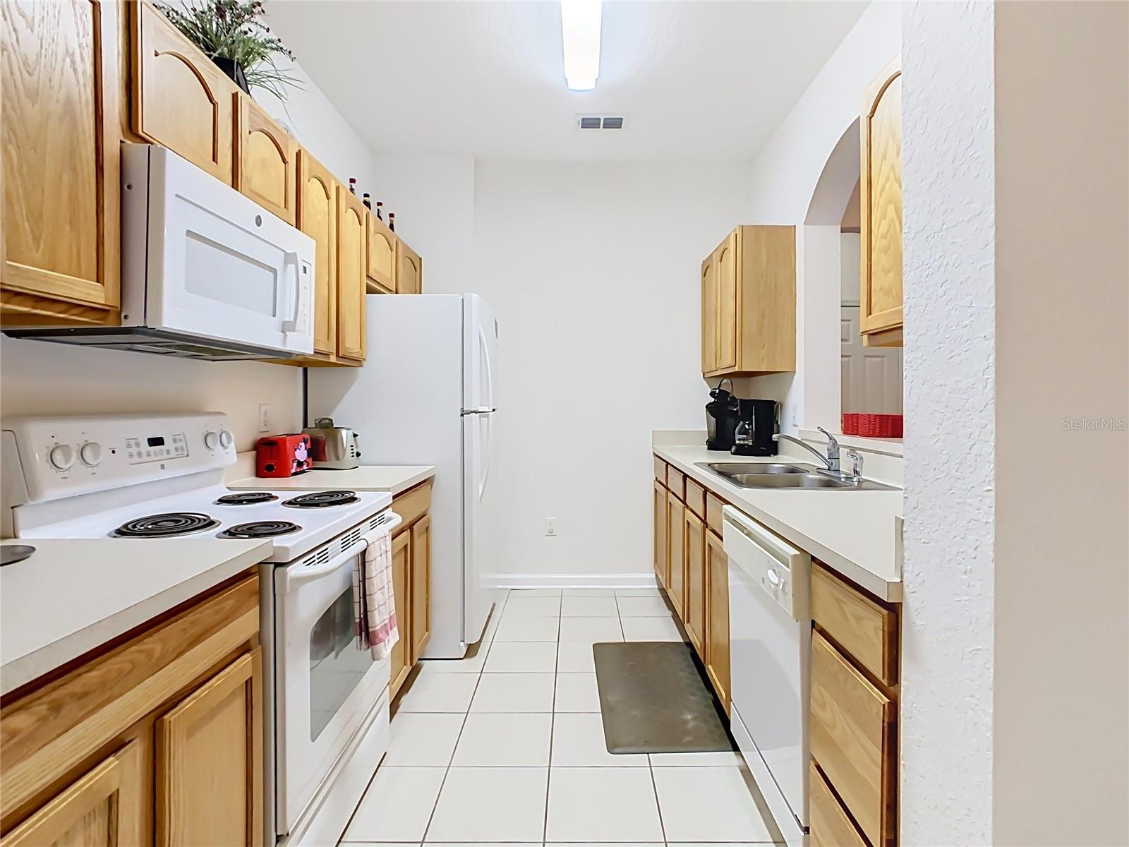 2788 ALMATON LOOP, #102, Kissimmee, FL 34747