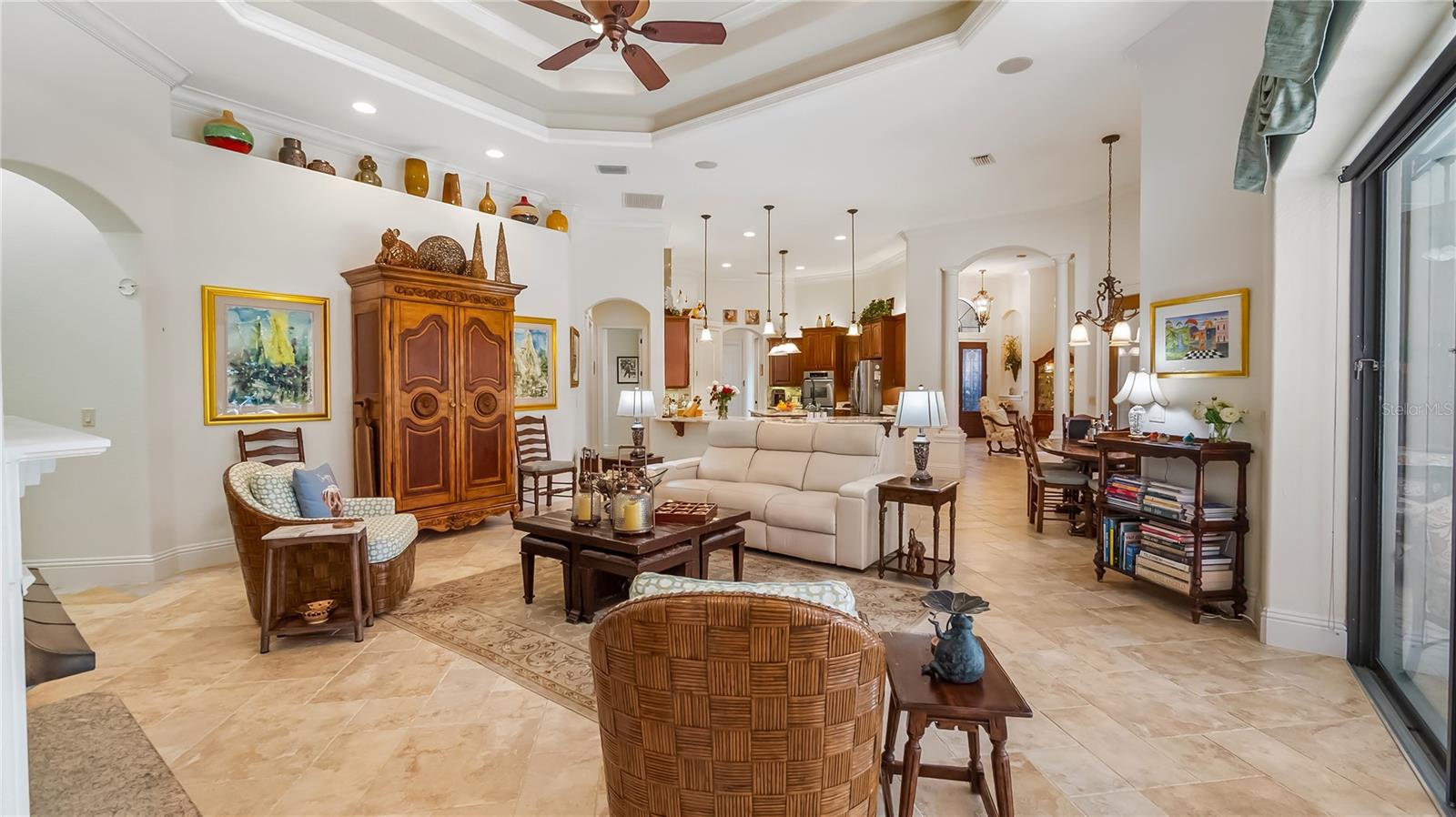 Open Floor Plan with 14'-16' Ceilings
