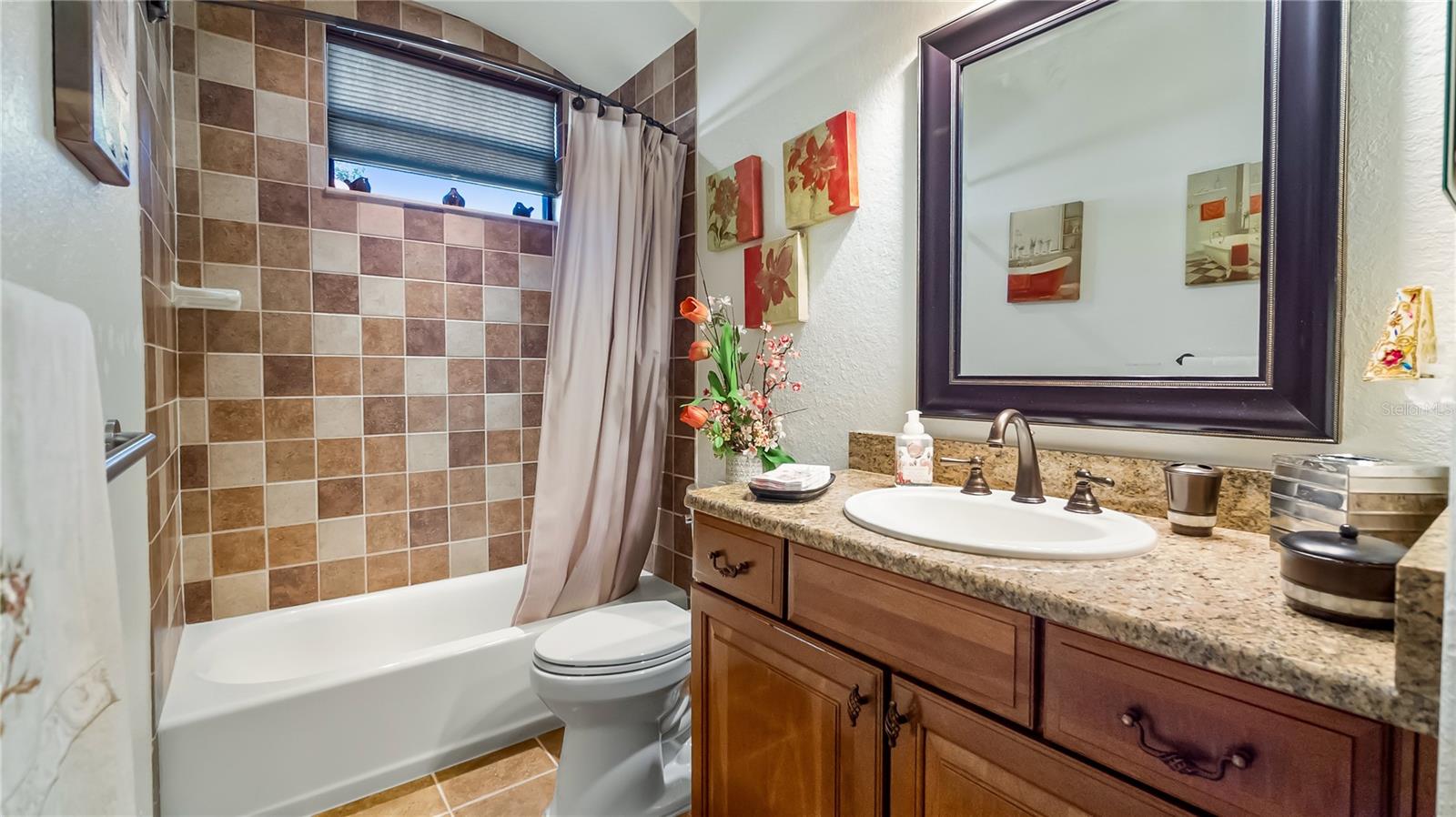 Ensuite Tub with Shower