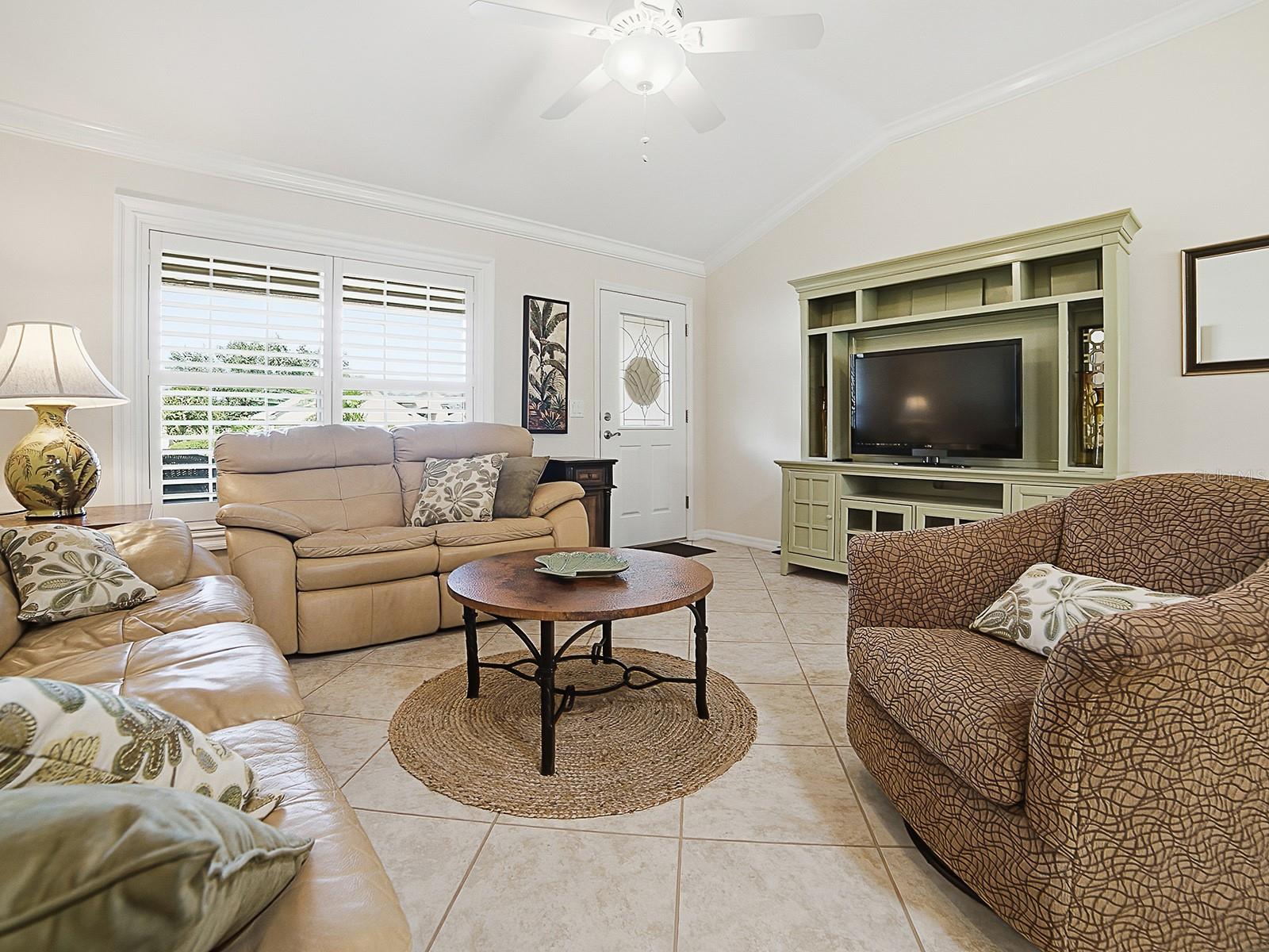 2733 MIDLAND TERRACE, The Villages, FL 32162 2733 MIDLAND TERRACE, The Villages, FL 32162