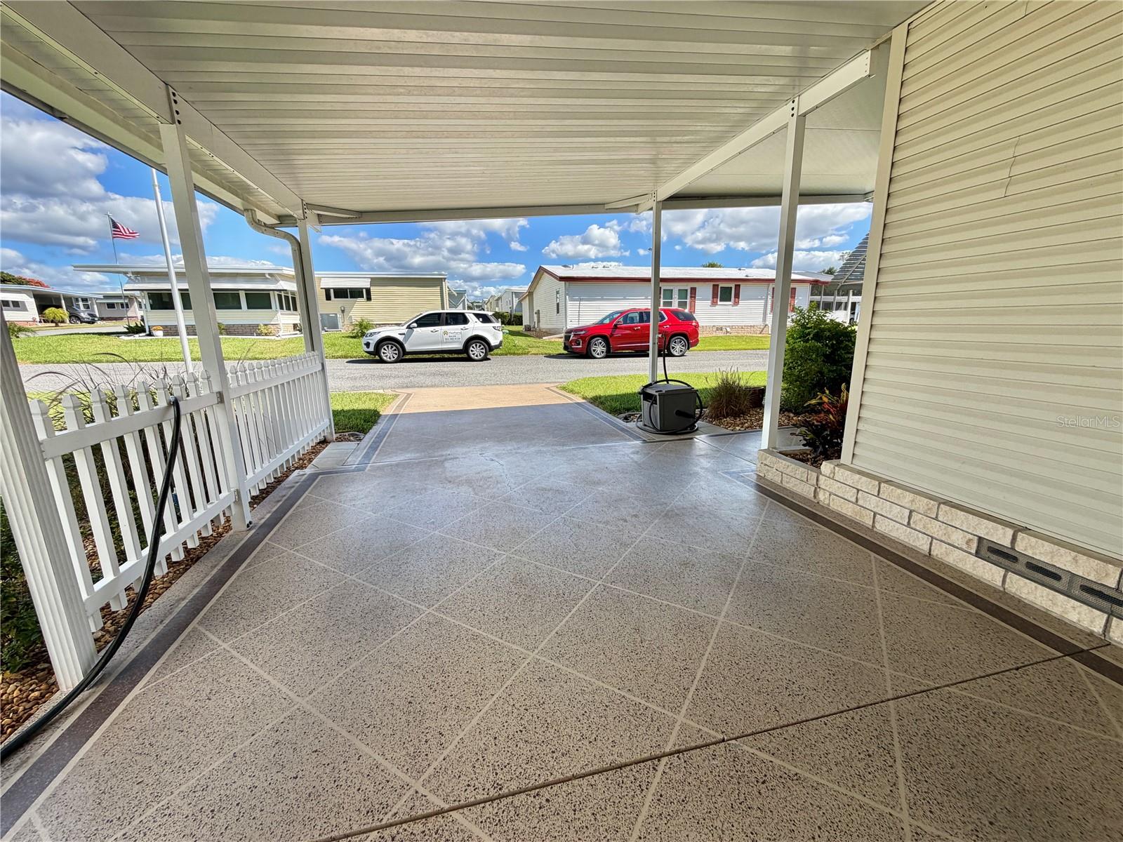 131 BOUGAINVILLEA DRIVE, Leesburg, FL 34748