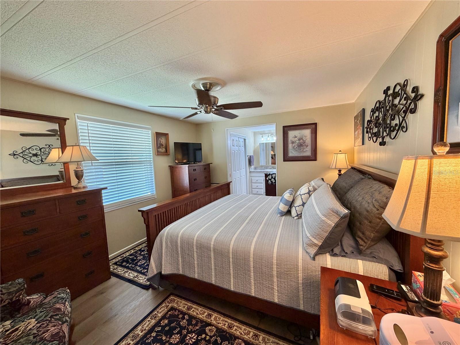 131 BOUGAINVILLEA DRIVE, Leesburg, FL 34748
