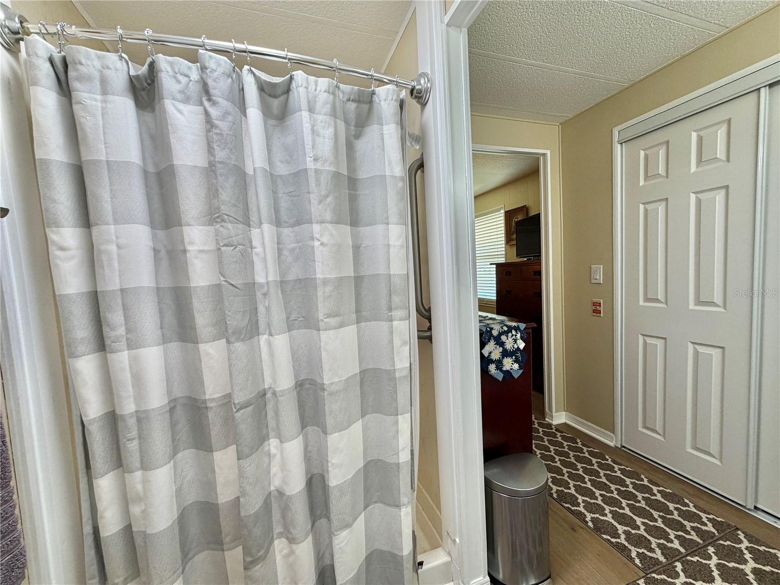 131 BOUGAINVILLEA DRIVE, Leesburg, FL 34748