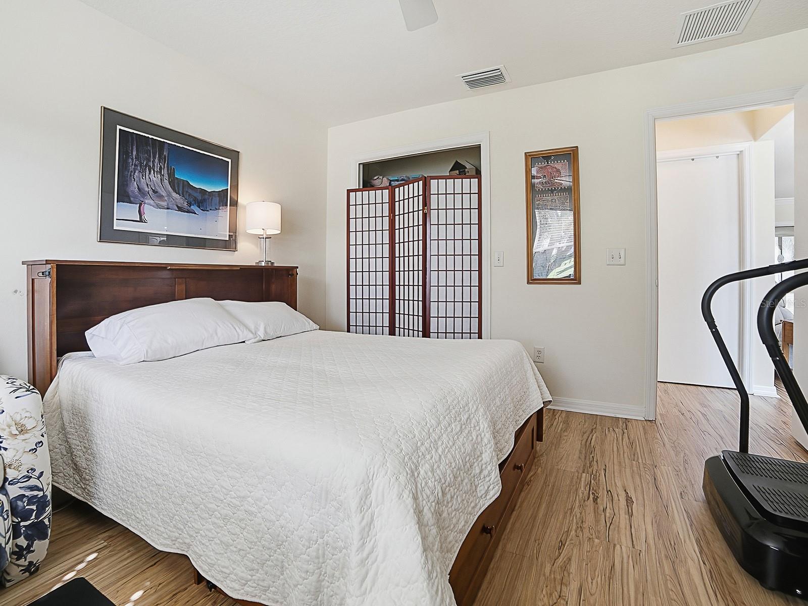 299 MERCER WAY, The Villages, FL 32162