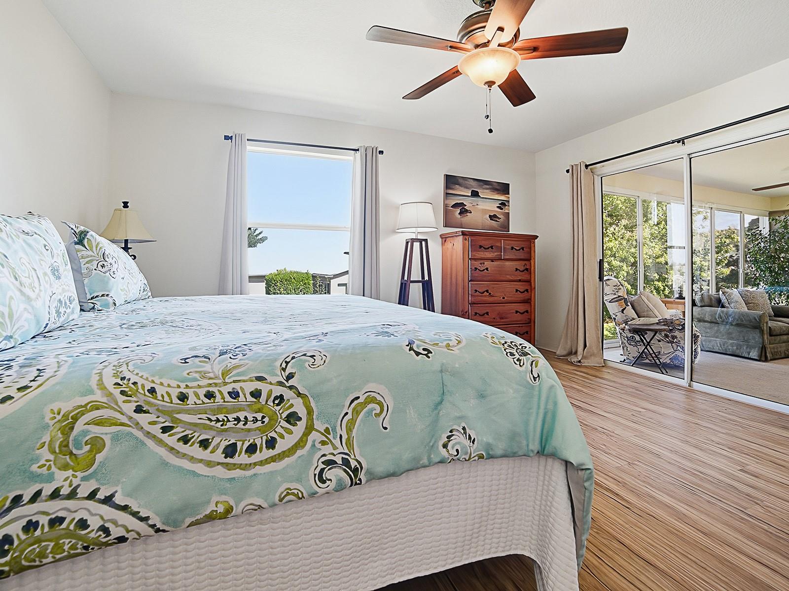 299 MERCER WAY, The Villages, FL 32162