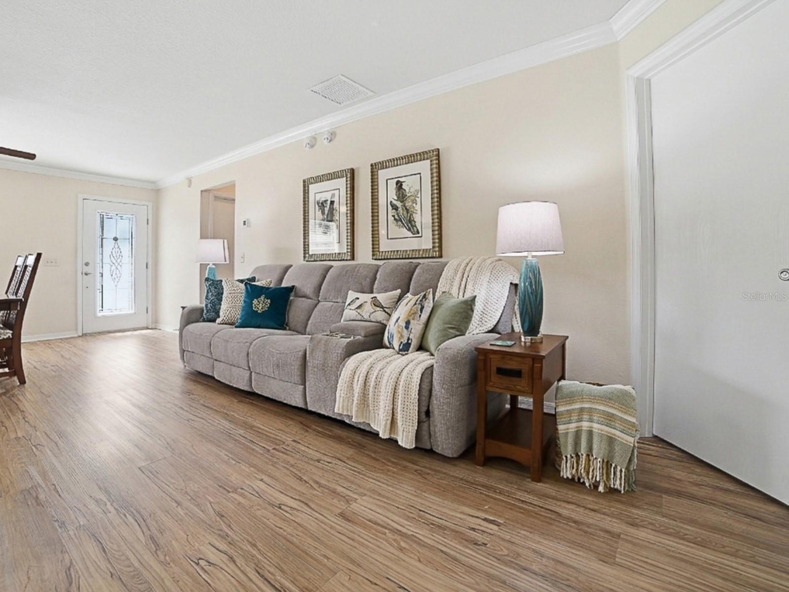 299 MERCER WAY, The Villages, FL 32162 299 MERCER WAY, The Villages, FL 32162