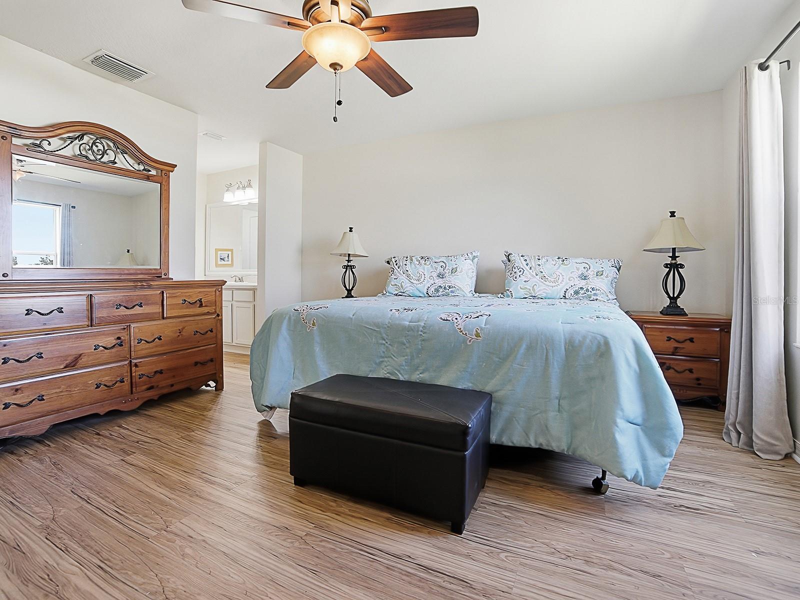 299 MERCER WAY, The Villages, FL 32162
