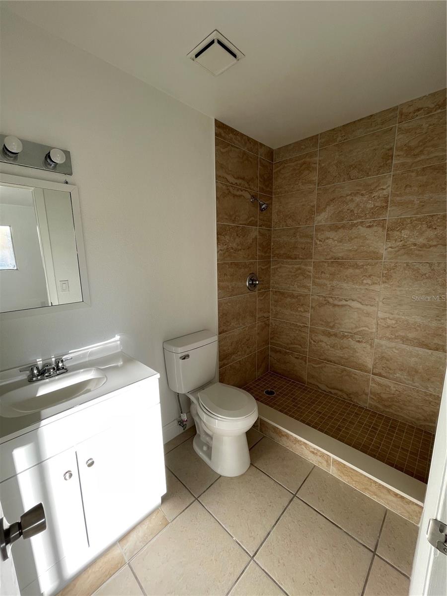516 E ROSEWOOD LANE, #516, Tavares, FL 32778