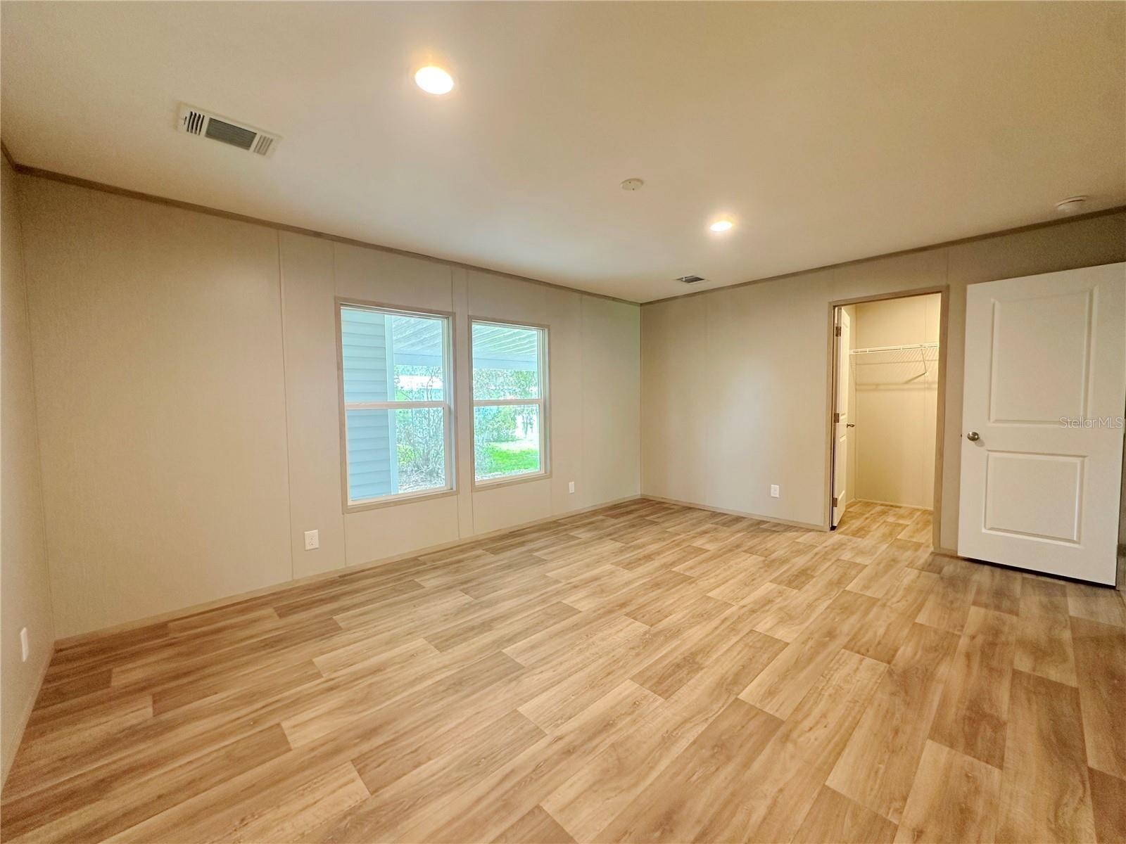 18 ROBIN ROAD, Wildwood, FL 34785