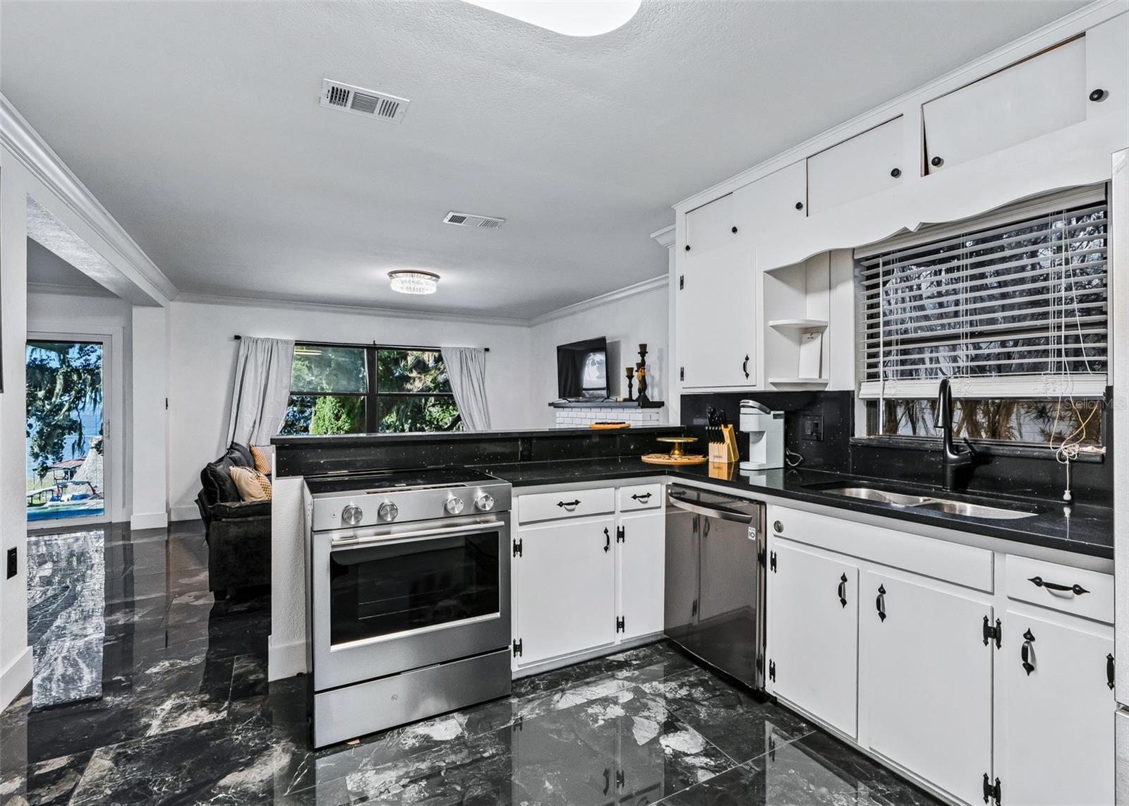 14573 SE 139TH PLACE, Ocklawaha, FL 32179