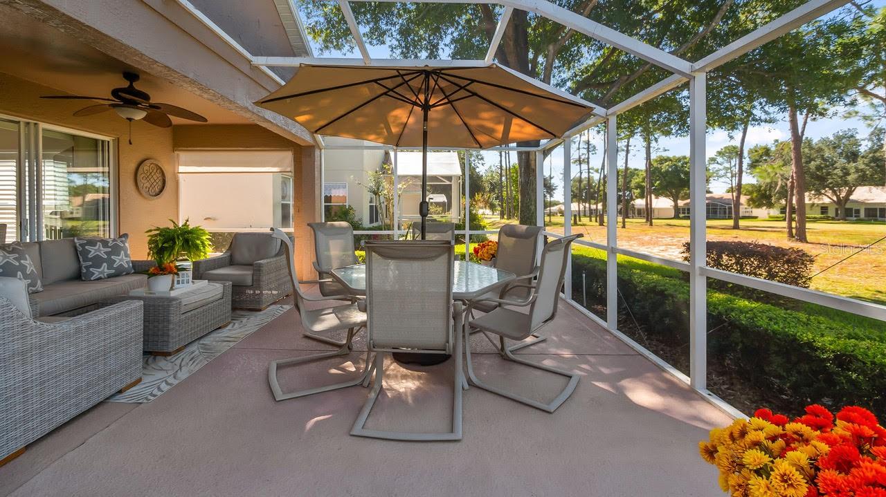 Eating Area Overlooking the Lanai