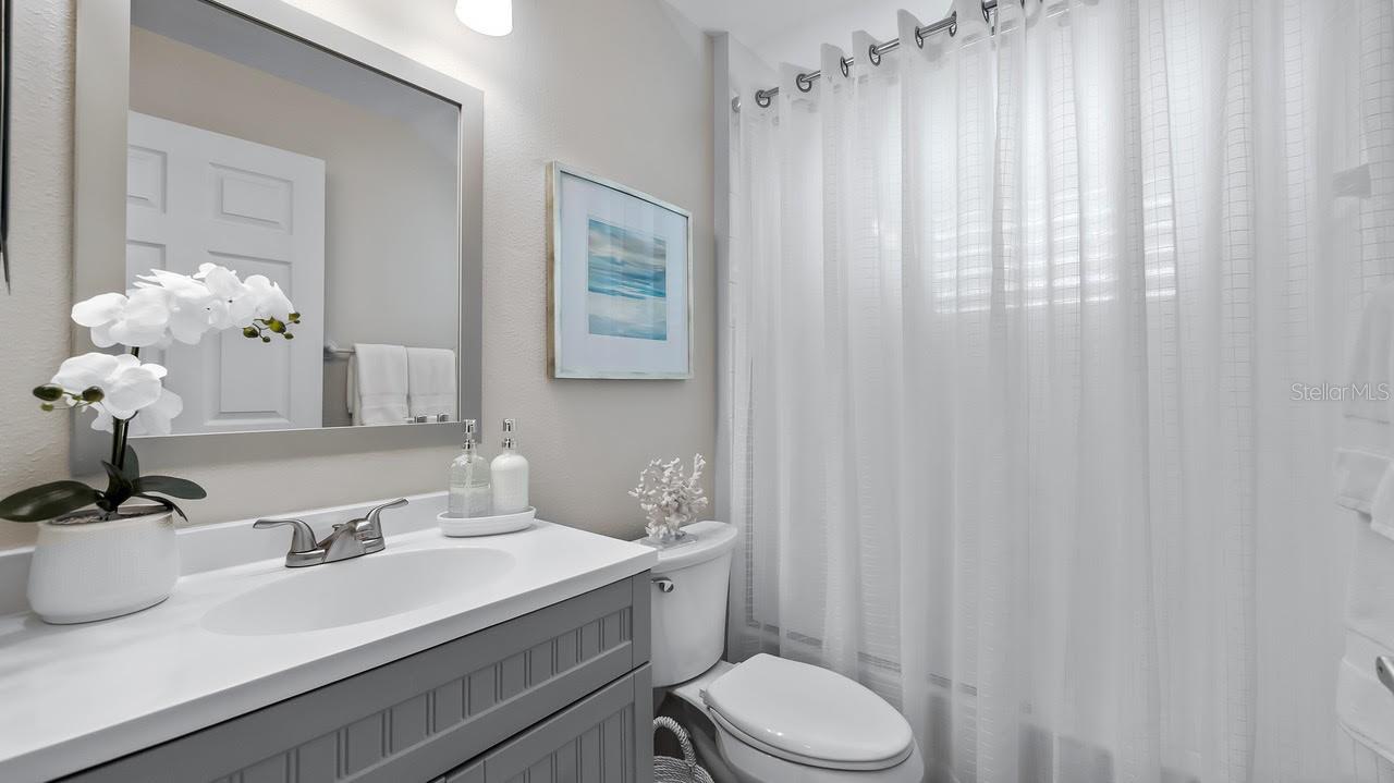 2nd Bathroom