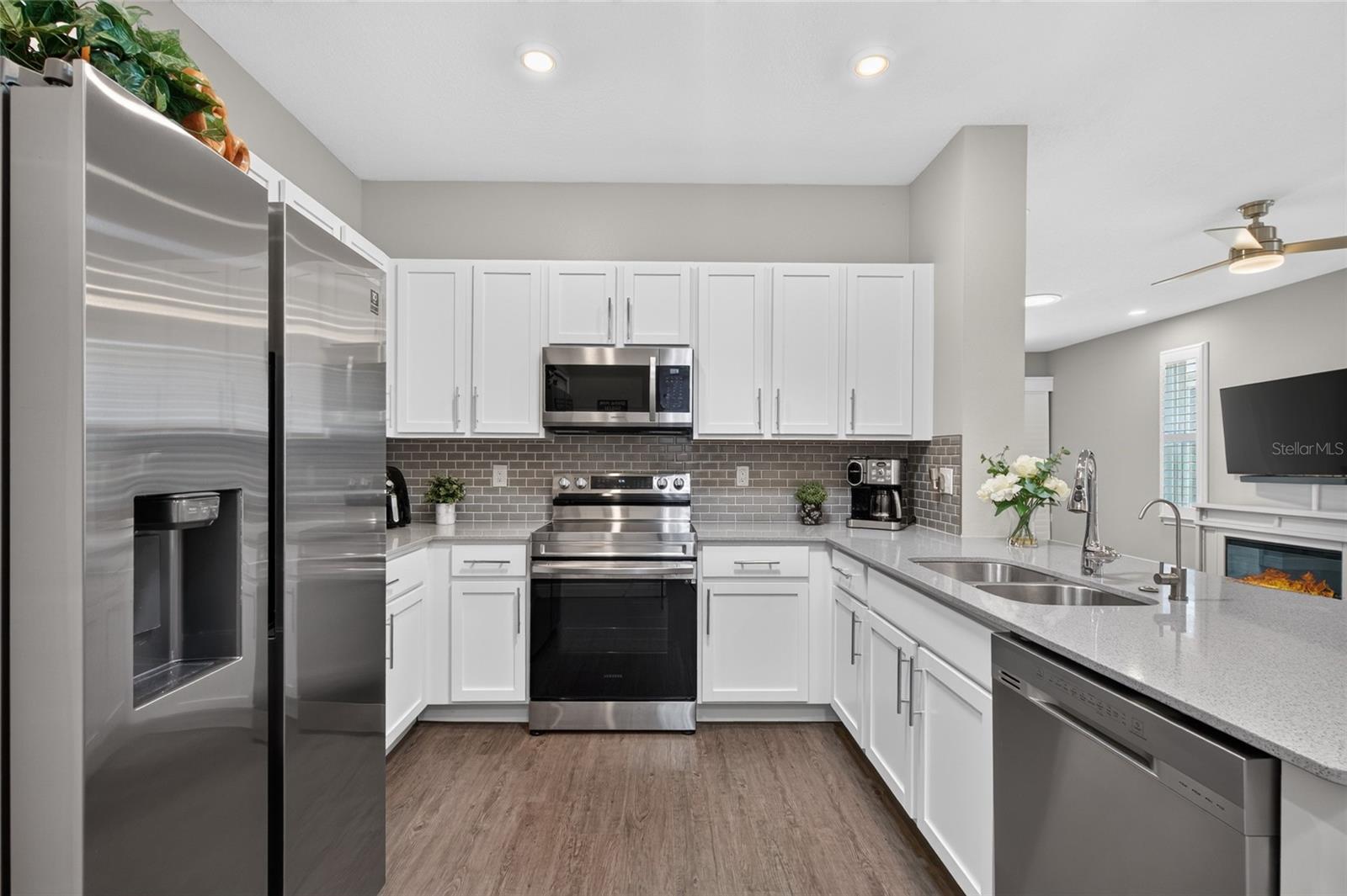 4408 BEDFORD WAY, Leesburg, FL 34748 4408 BEDFORD WAY, Leesburg, FL 34748