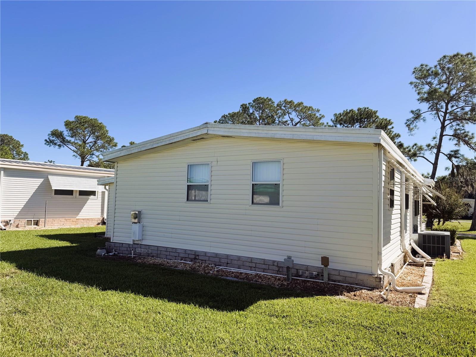353 HAWTHORNE BOULEVARD, Leesburg, FL 34748