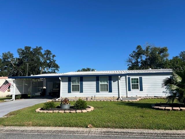 Front view of property.