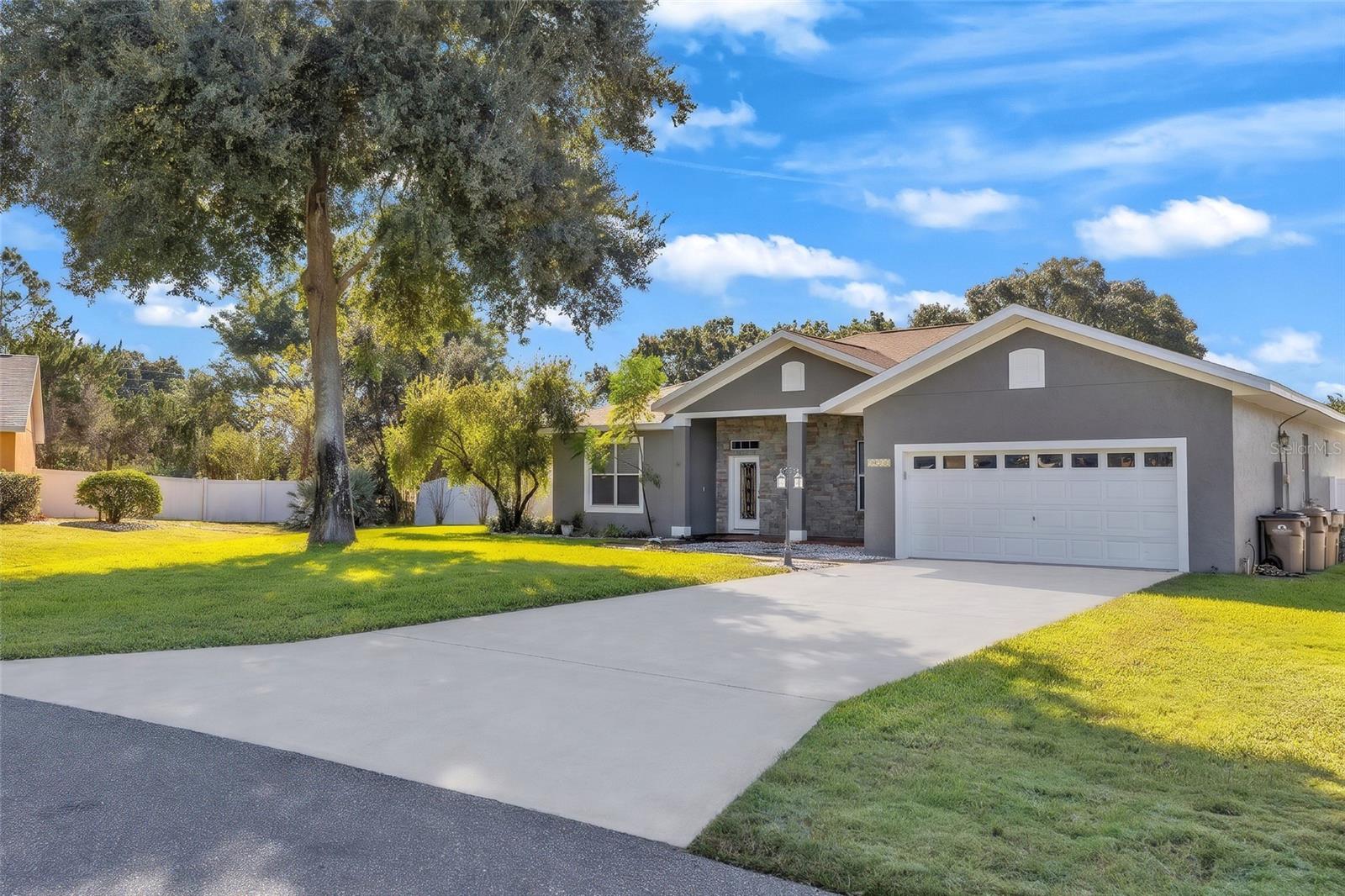 10240 BARRINGTON COURT, Leesburg, FL 34788 10240 BARRINGTON COURT, Leesburg, FL 34788