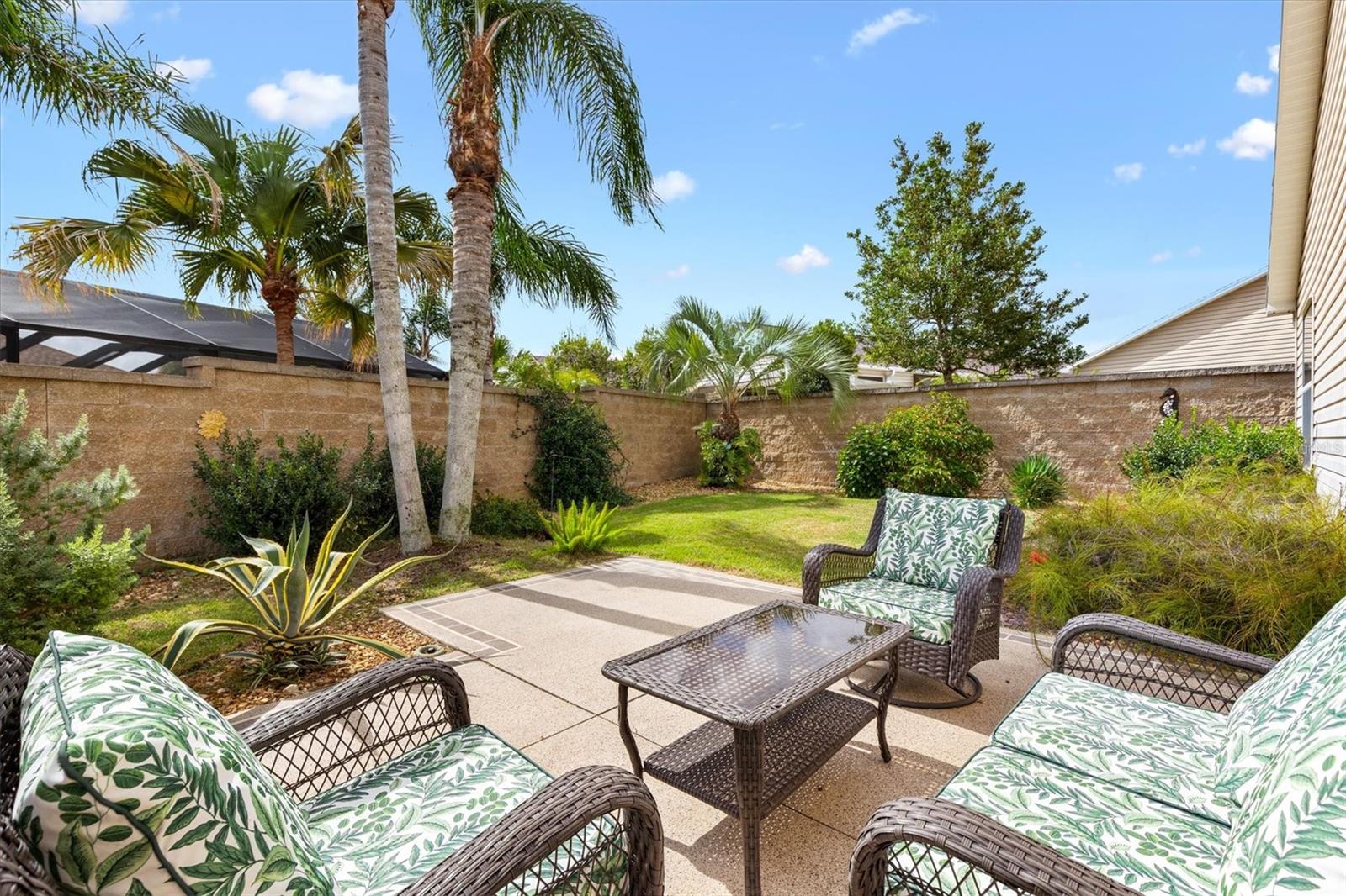 PRIVATE BACKYARD PRIVATE BACKYARD