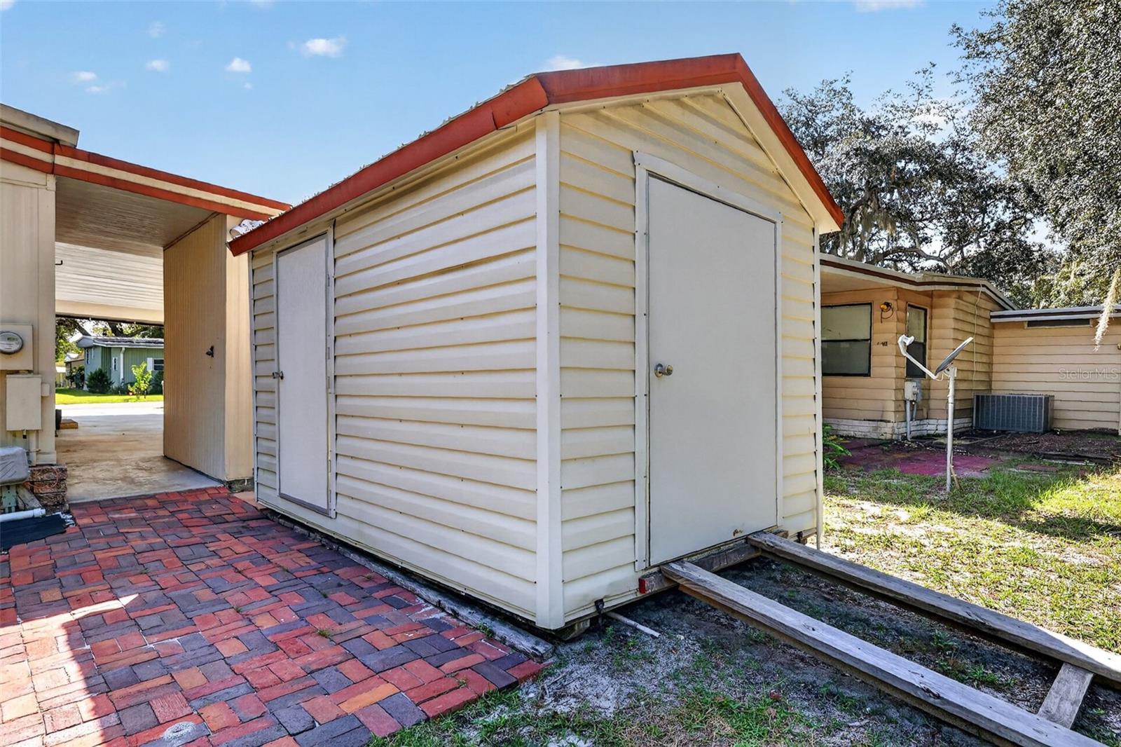 2005 STACEY DR, Mount Dora, FL 32757