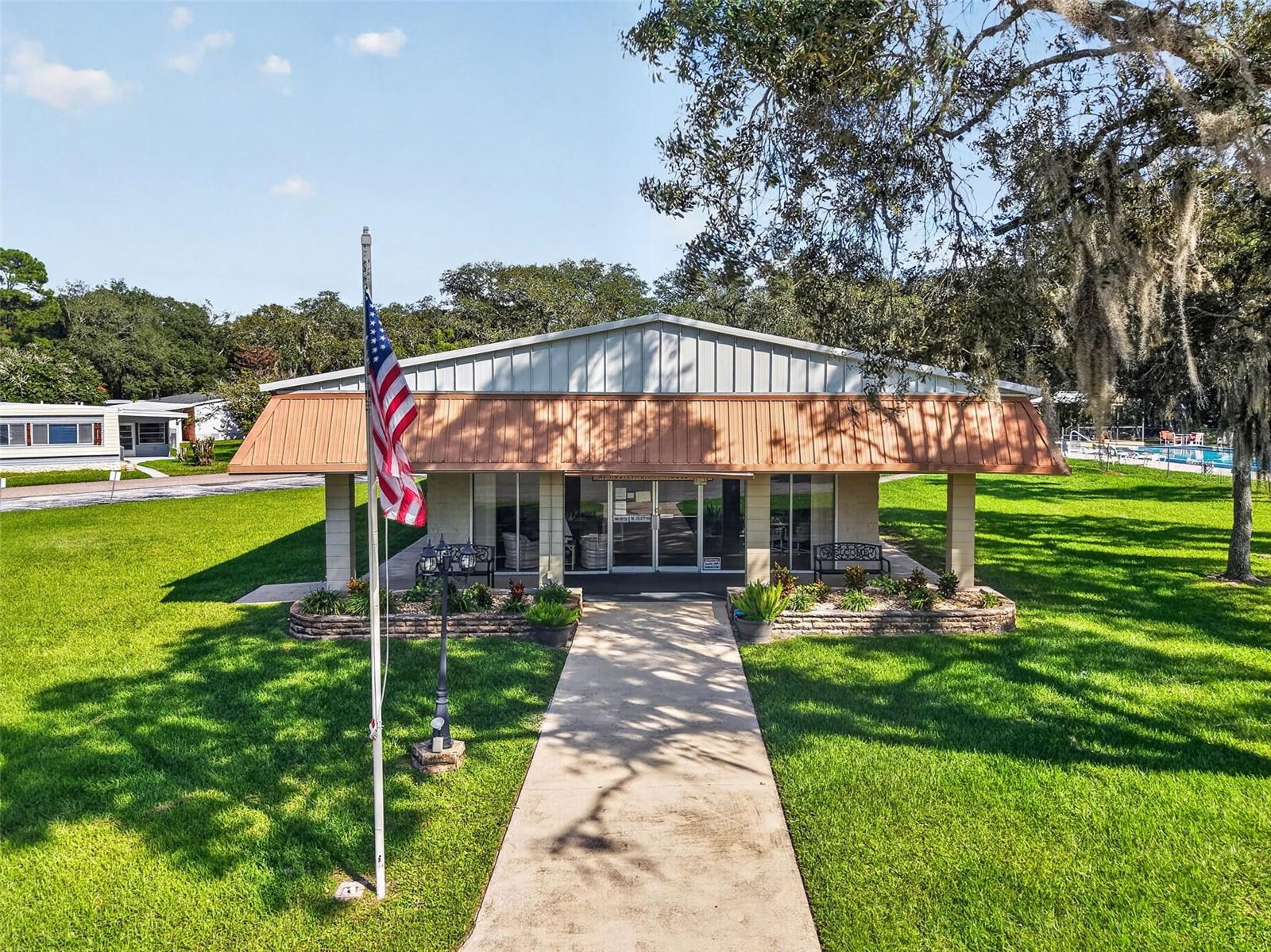 2005 STACEY DR, Mount Dora, FL 32757