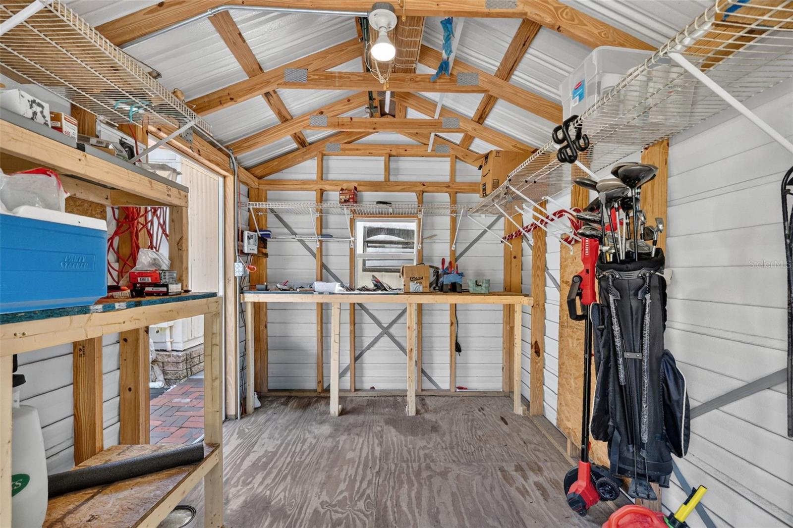 Room enough for a 42'deck riding lawn mower