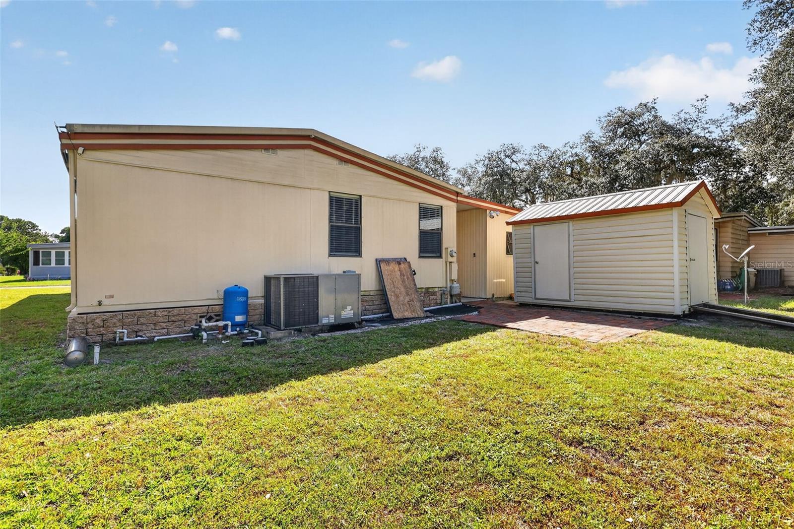 2005 STACEY DR, Mount Dora, FL 32757