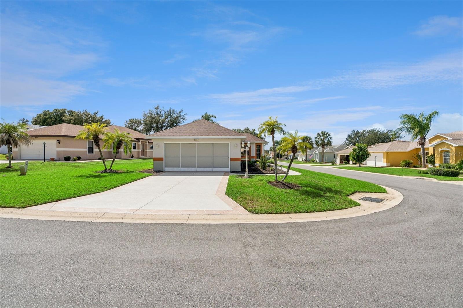 Driveway entrance from Canoe Ct.