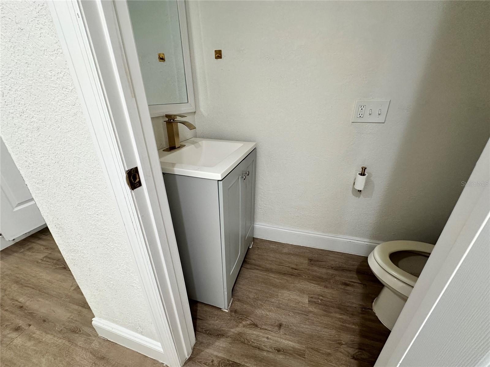 1/2 Bath off Bonus room